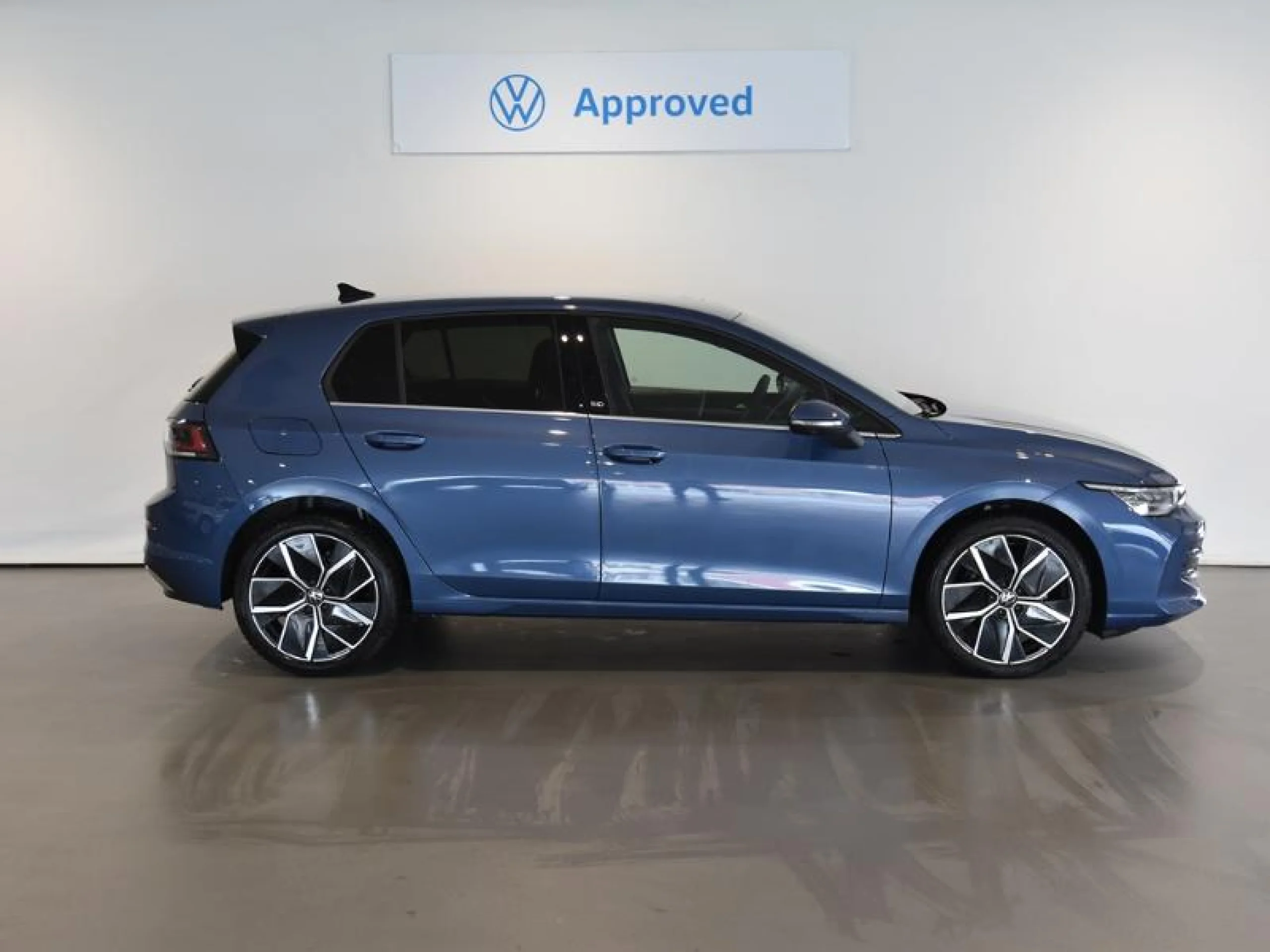 VOLKSWAGEN GOLF 50 ANIVERSARIO 2.0 TDI 85KW (115CV) - Foto 3