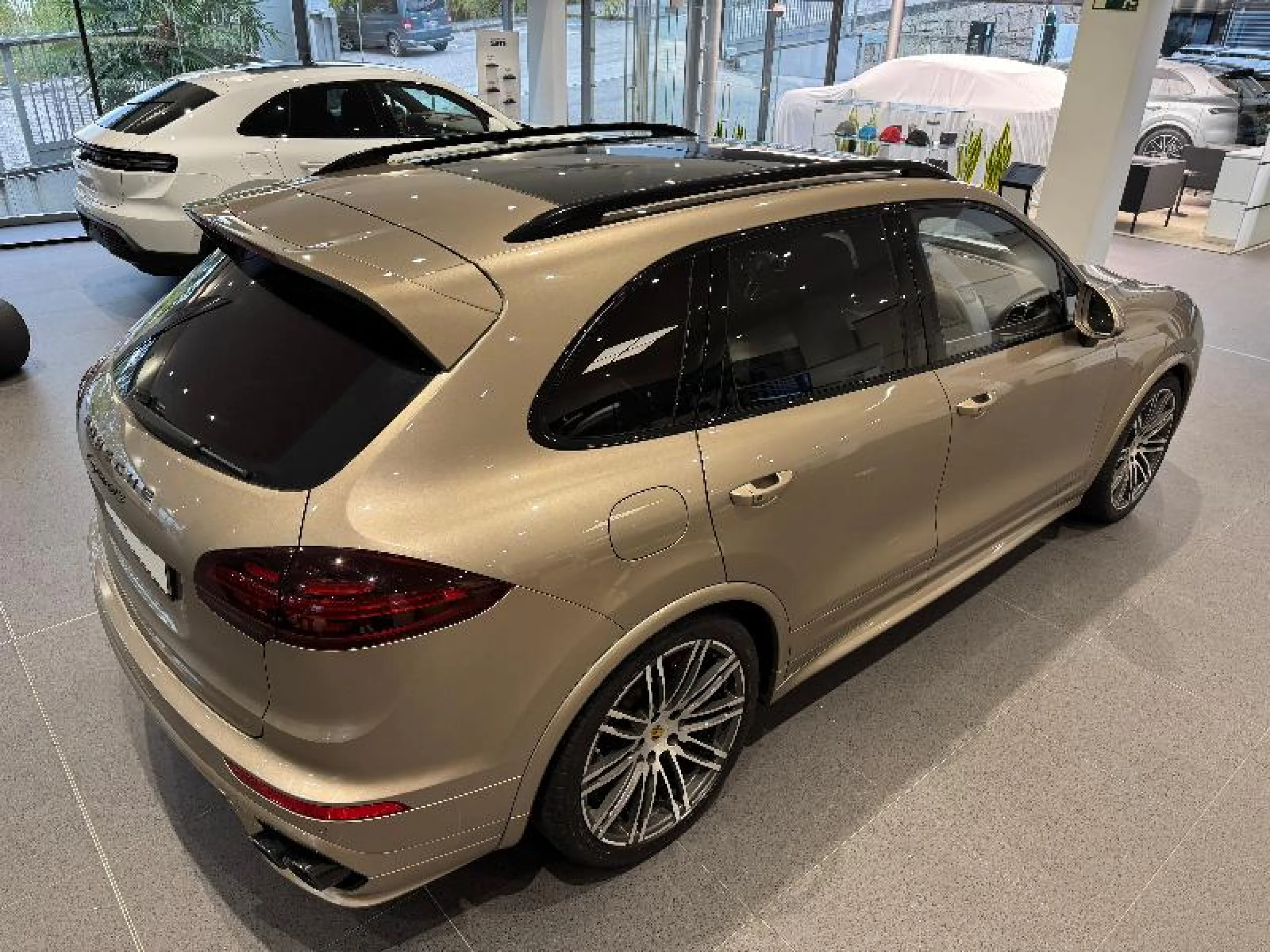 PORSCHE CAYENNE GTS - Foto 28