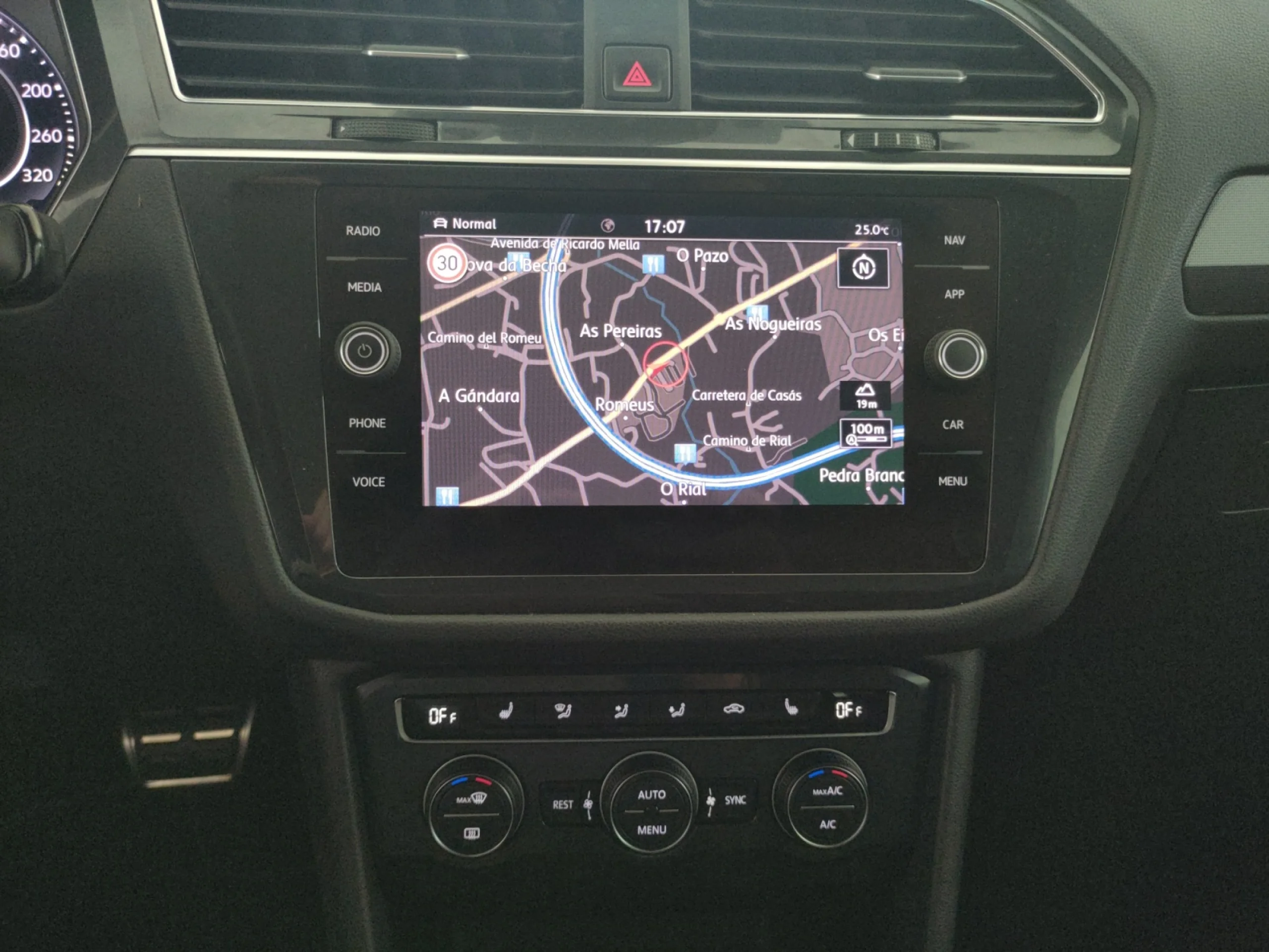 VOLKSWAGEN TIGUAN SPORT 2.0 TDI 140KW (190CV) 4MOTION DSG - Foto 9