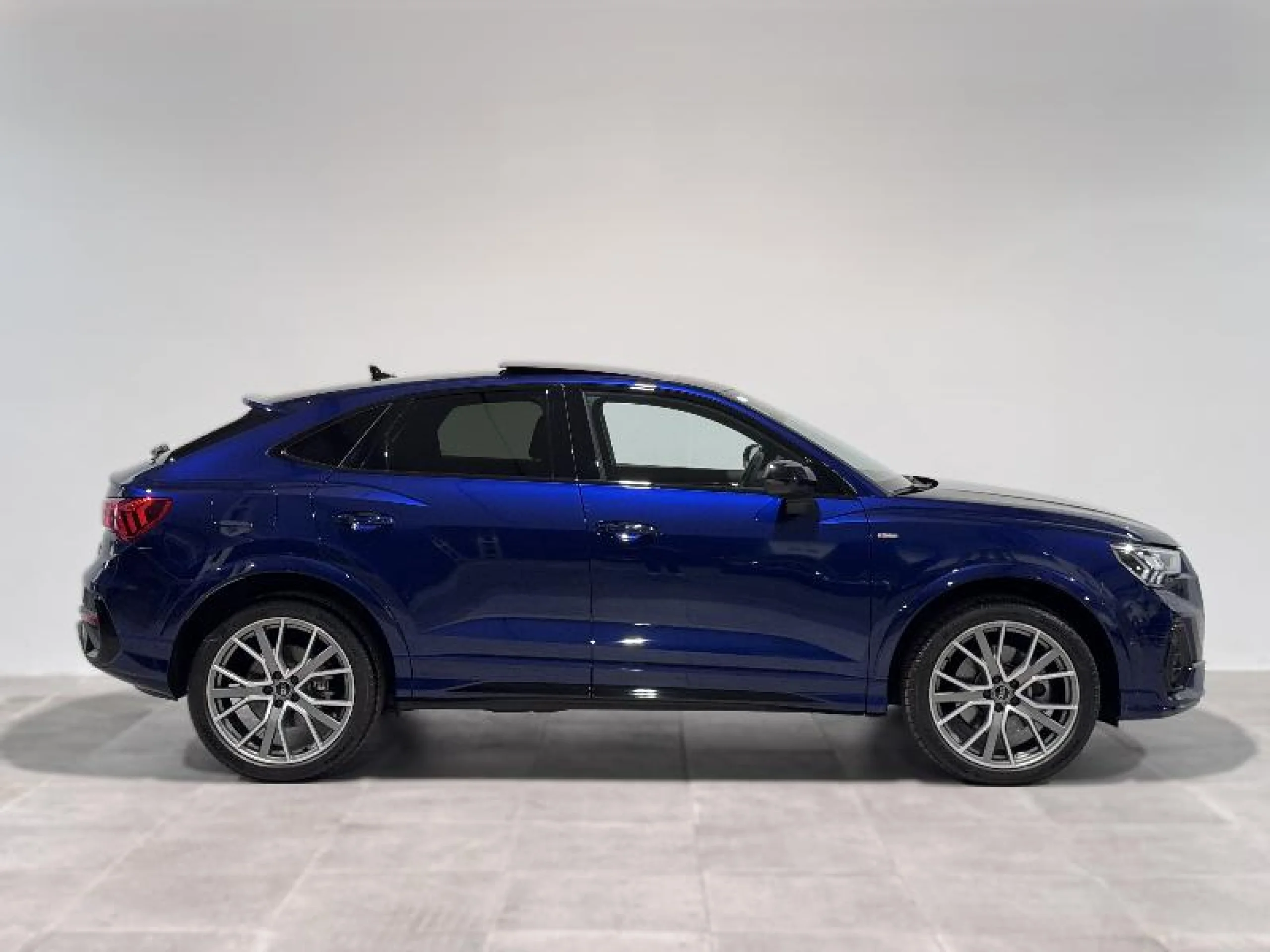 AUDI Q3 SPORTBACK 40 TDI 147KW S TRONIC QUATTRO BLACK LINE - Foto 3