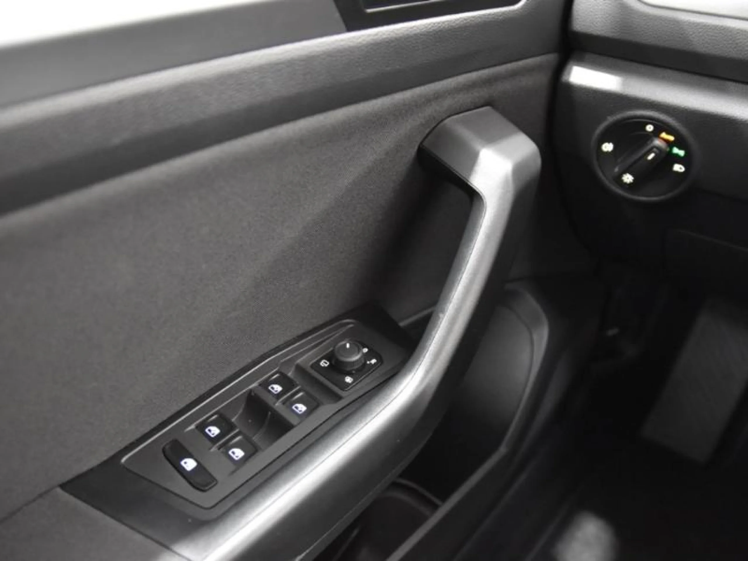 VOLKSWAGEN T ROC LIFE 2.0 TDI 110KW (150CV) - Foto 15