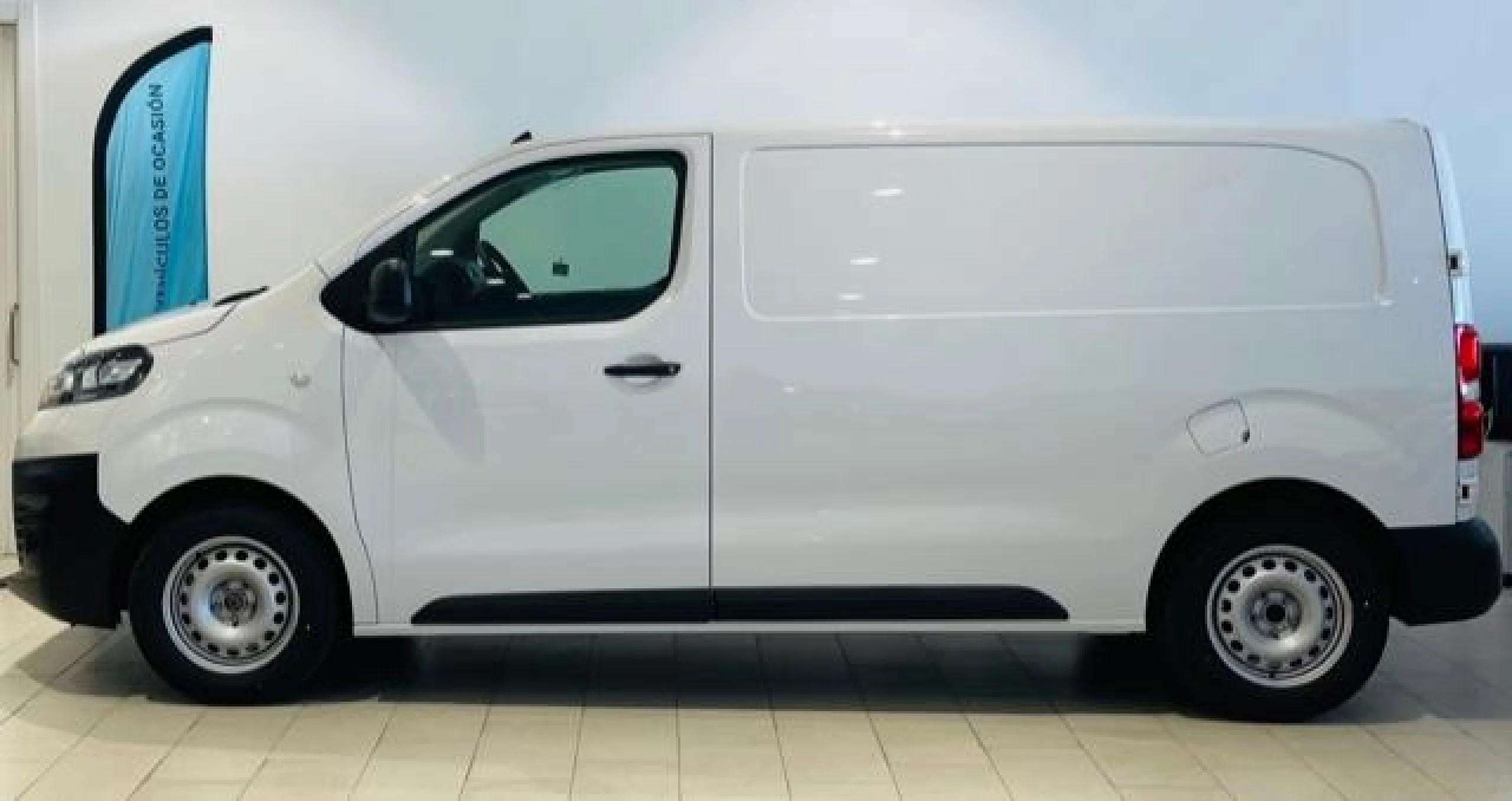 OPEL COMERCIALES VIVARO VIVARO FURGÓN M EXPRESS 100 CV S&S MT6 €6.3 - Foto 3