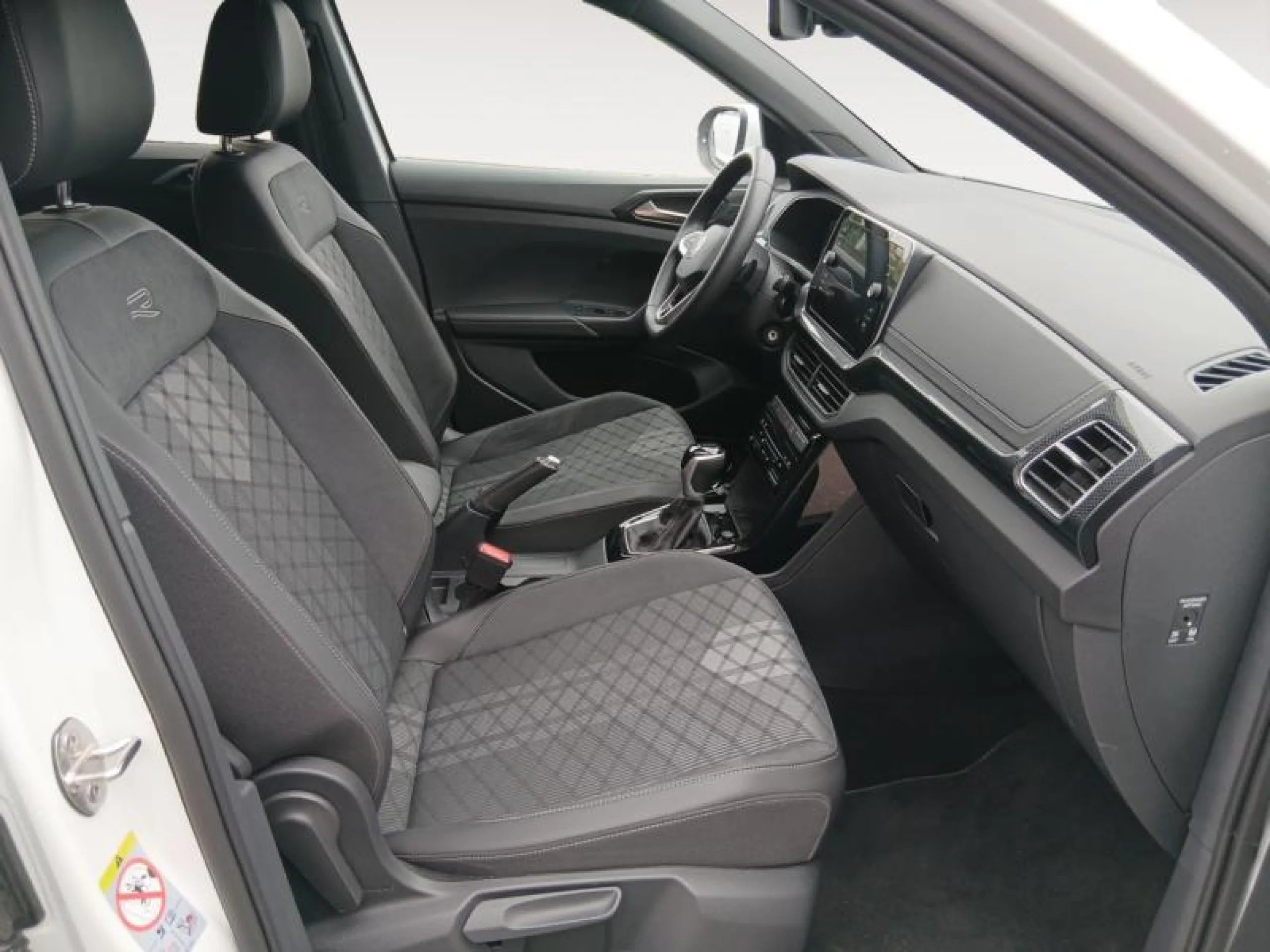 VOLKSWAGEN T CROSS R LINE 1.5 TSI 110KW (150CV) DSG - Foto 5