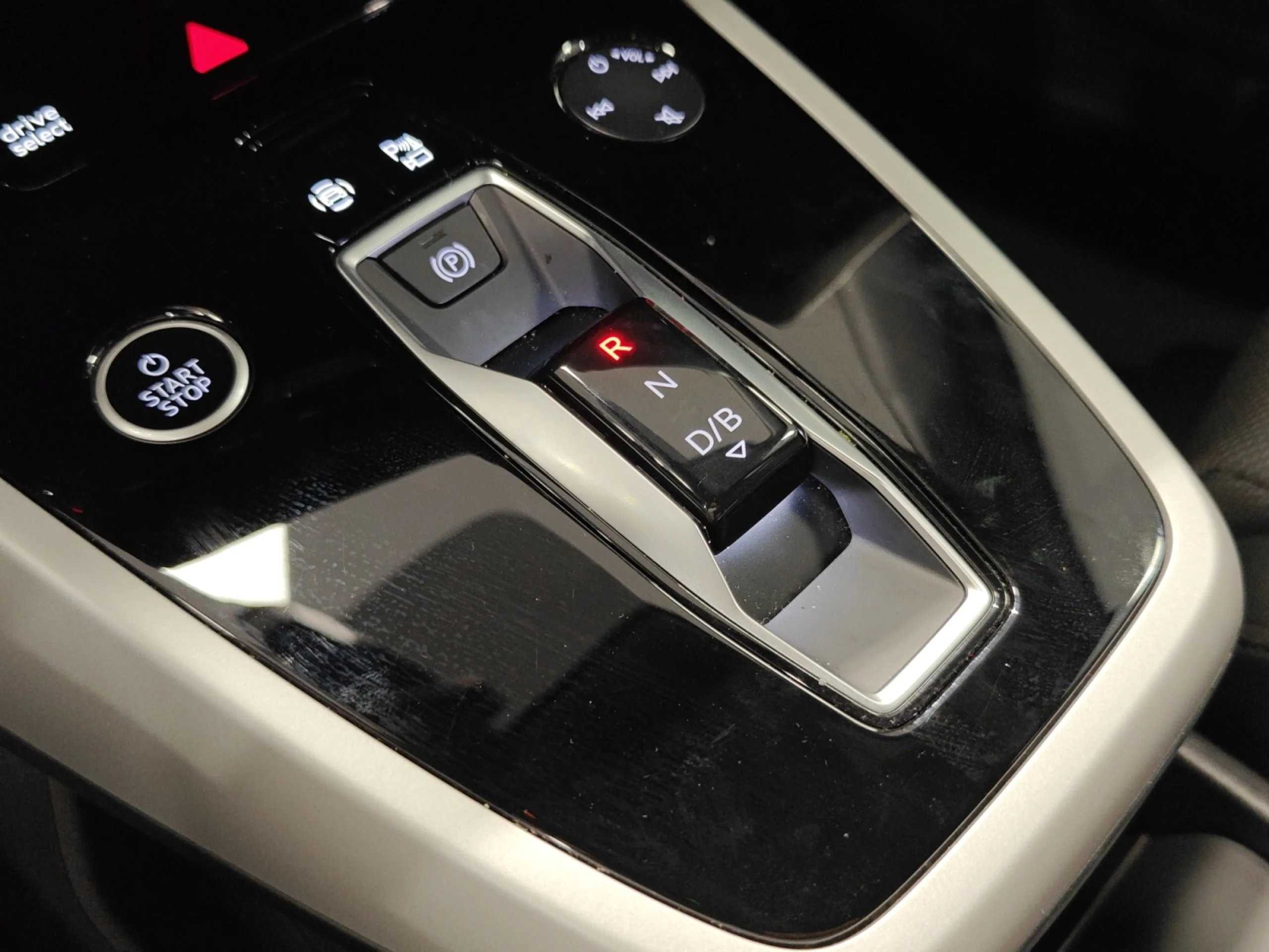 AUDI Q4 SPORTBACK E TRON ADVANCED 40 E TRON 150KW 63KWH - Foto 17