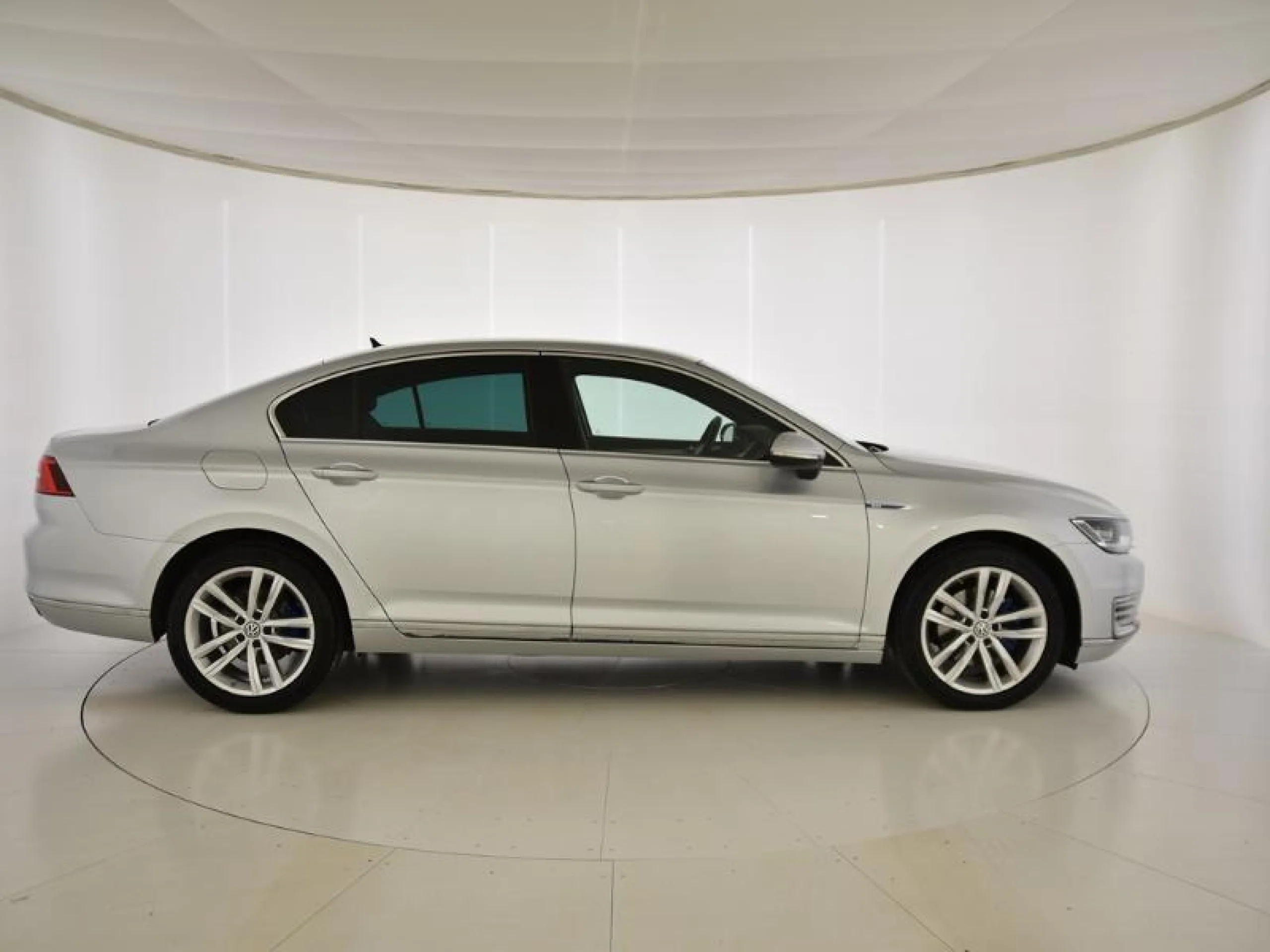 VOLKSWAGEN PASSAT GTE 1.4 TSI 218CV DSG - Foto 3