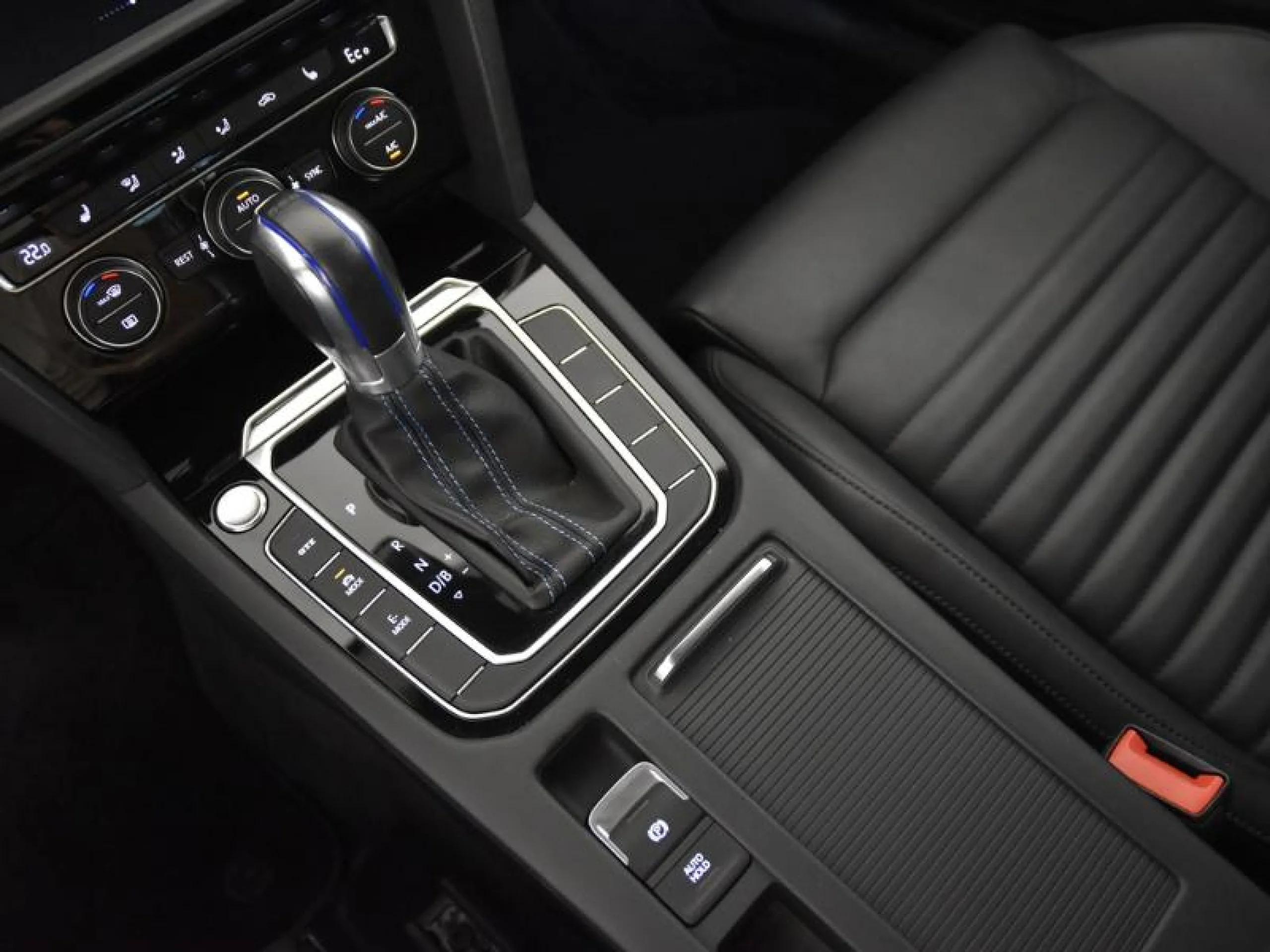 VOLKSWAGEN PASSAT GTE 1.4 TSI 218CV DSG - Foto 11