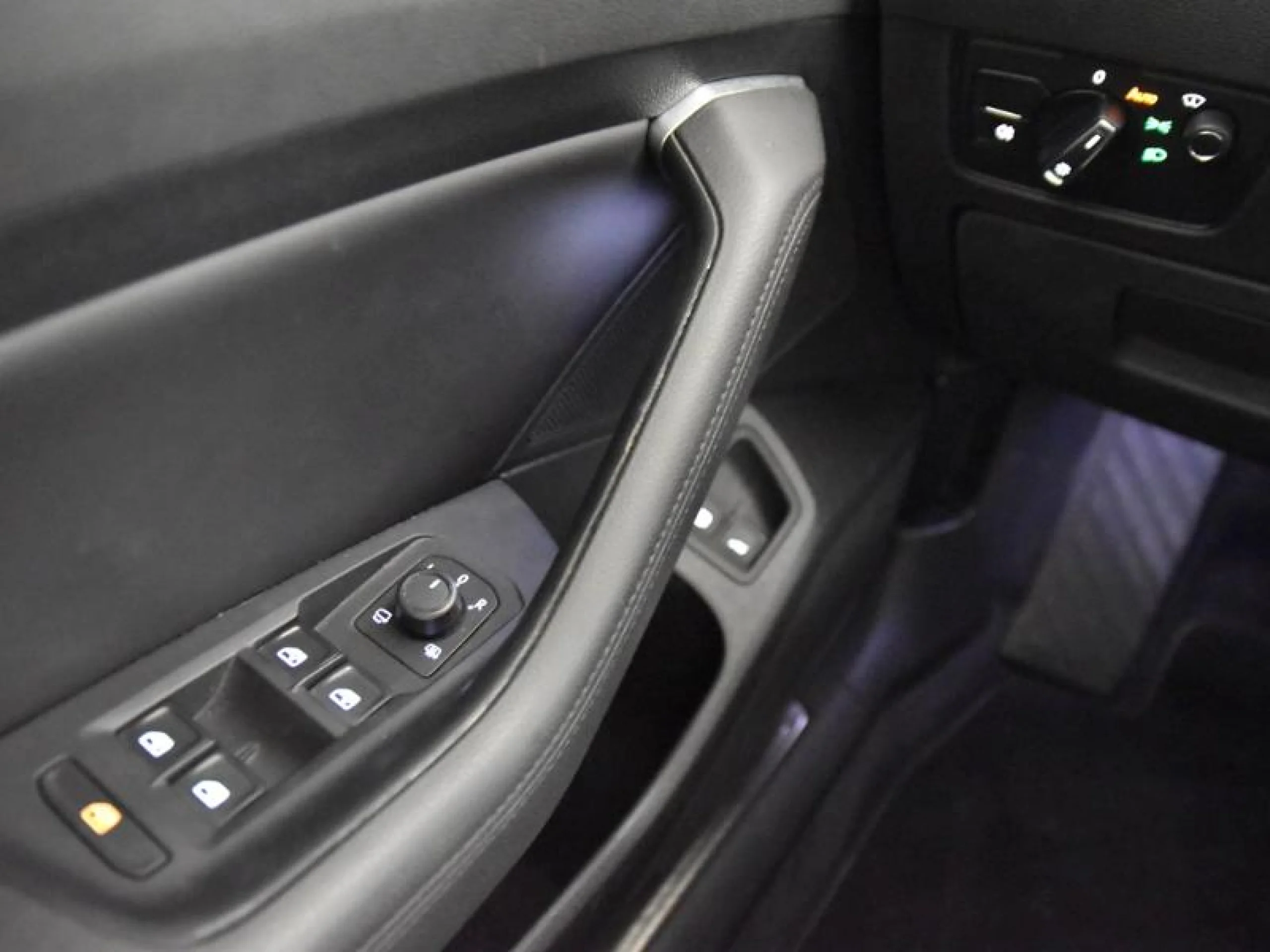 VOLKSWAGEN PASSAT GTE 1.4 TSI 218CV DSG - Foto 19