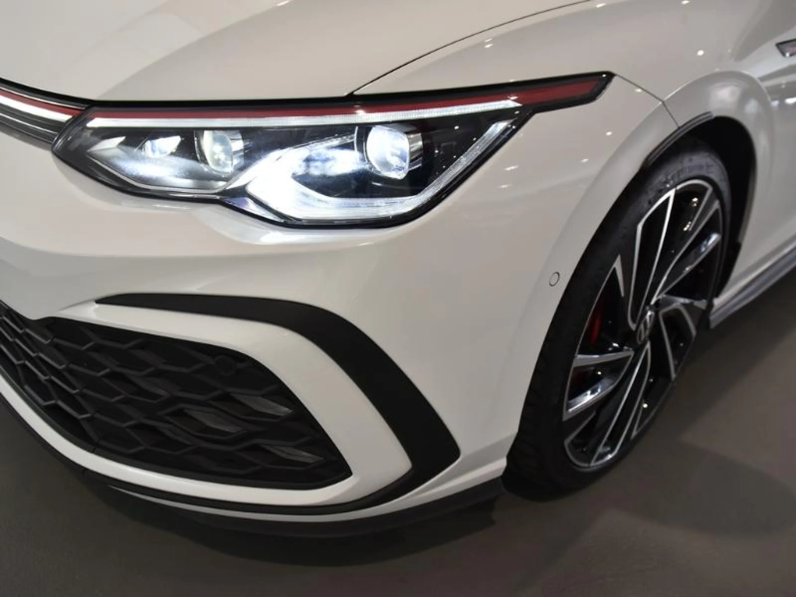 VOLKSWAGEN GOLF GTI 2.0 TSI 180KW (245CV) - Foto 21