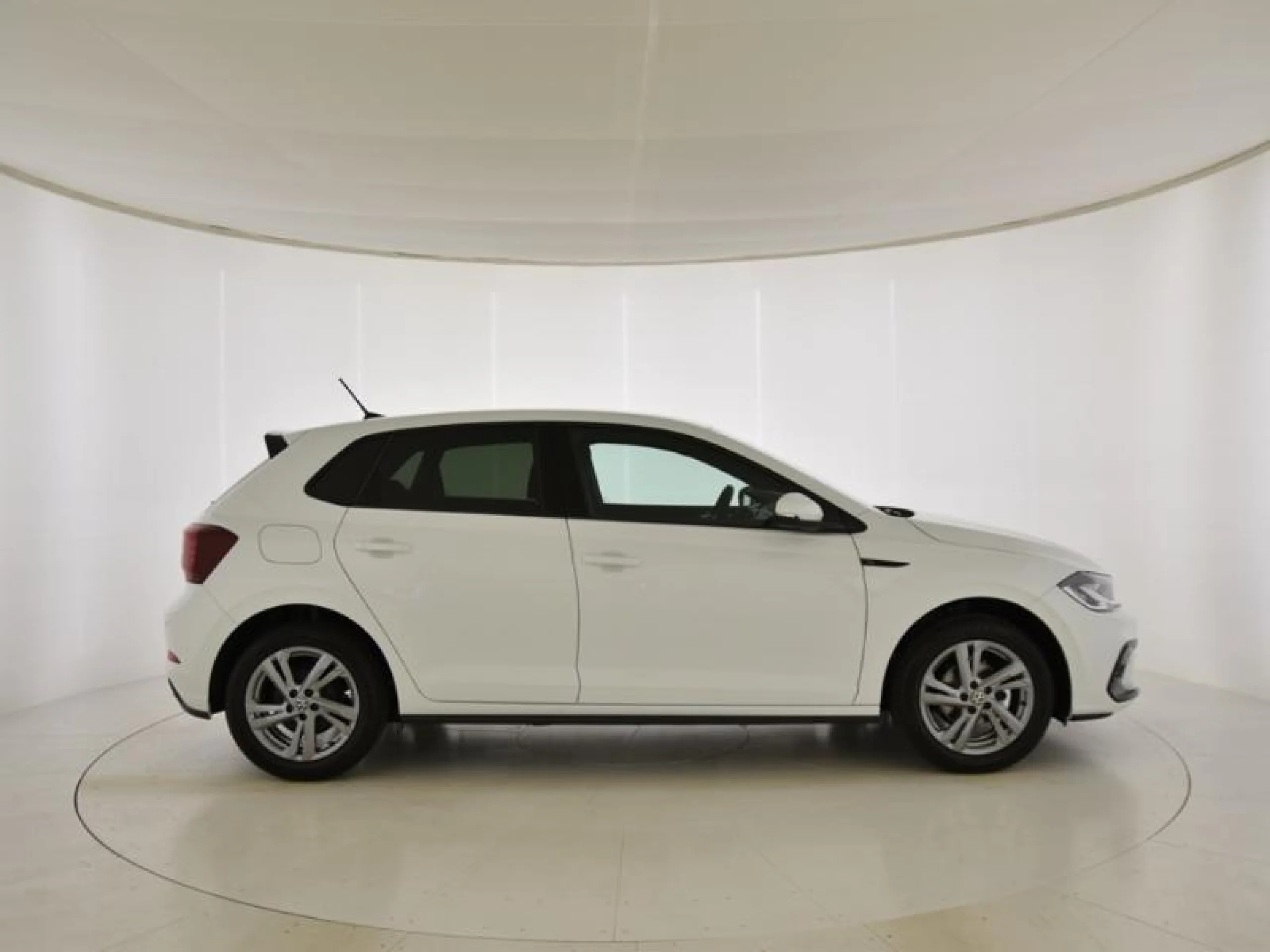 VOLKSWAGEN POLO R LINE 1.0 TSI 70KW (95CV) - Foto 3