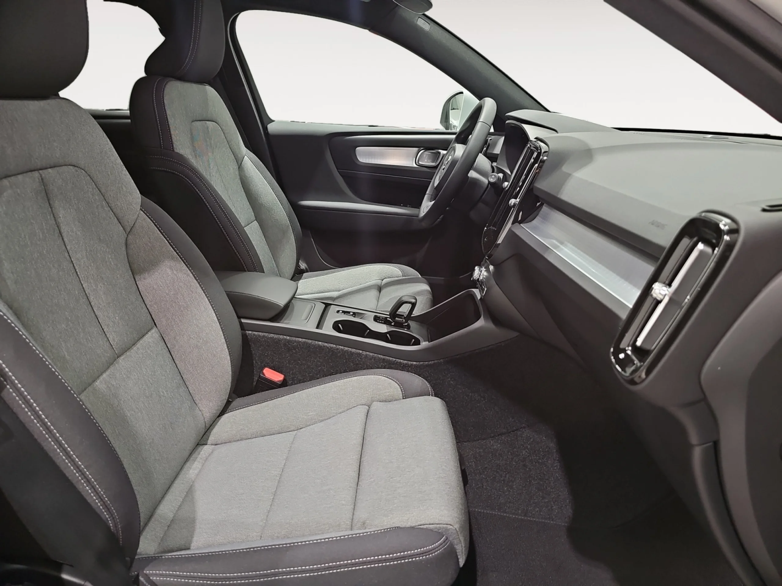 VOLVO XC40 2.0 B3 G CORE AUTO - Foto 5