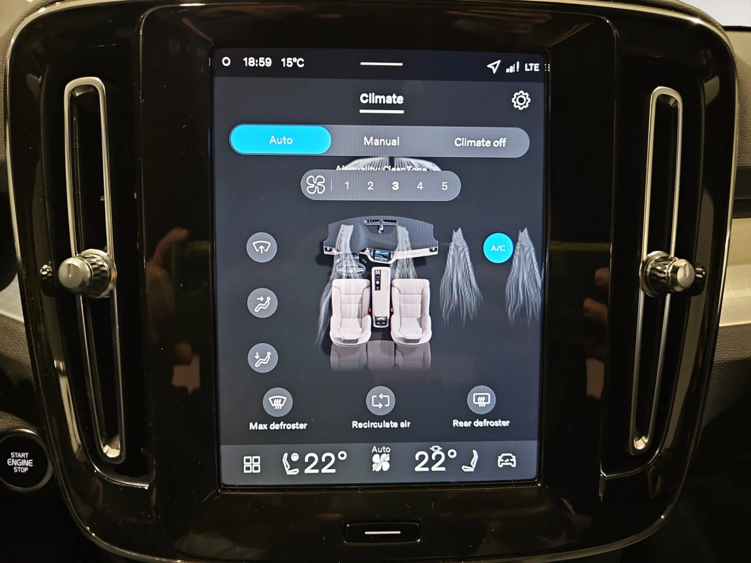 VOLVO XC40 2.0 B3 G CORE AUTO - Foto 14