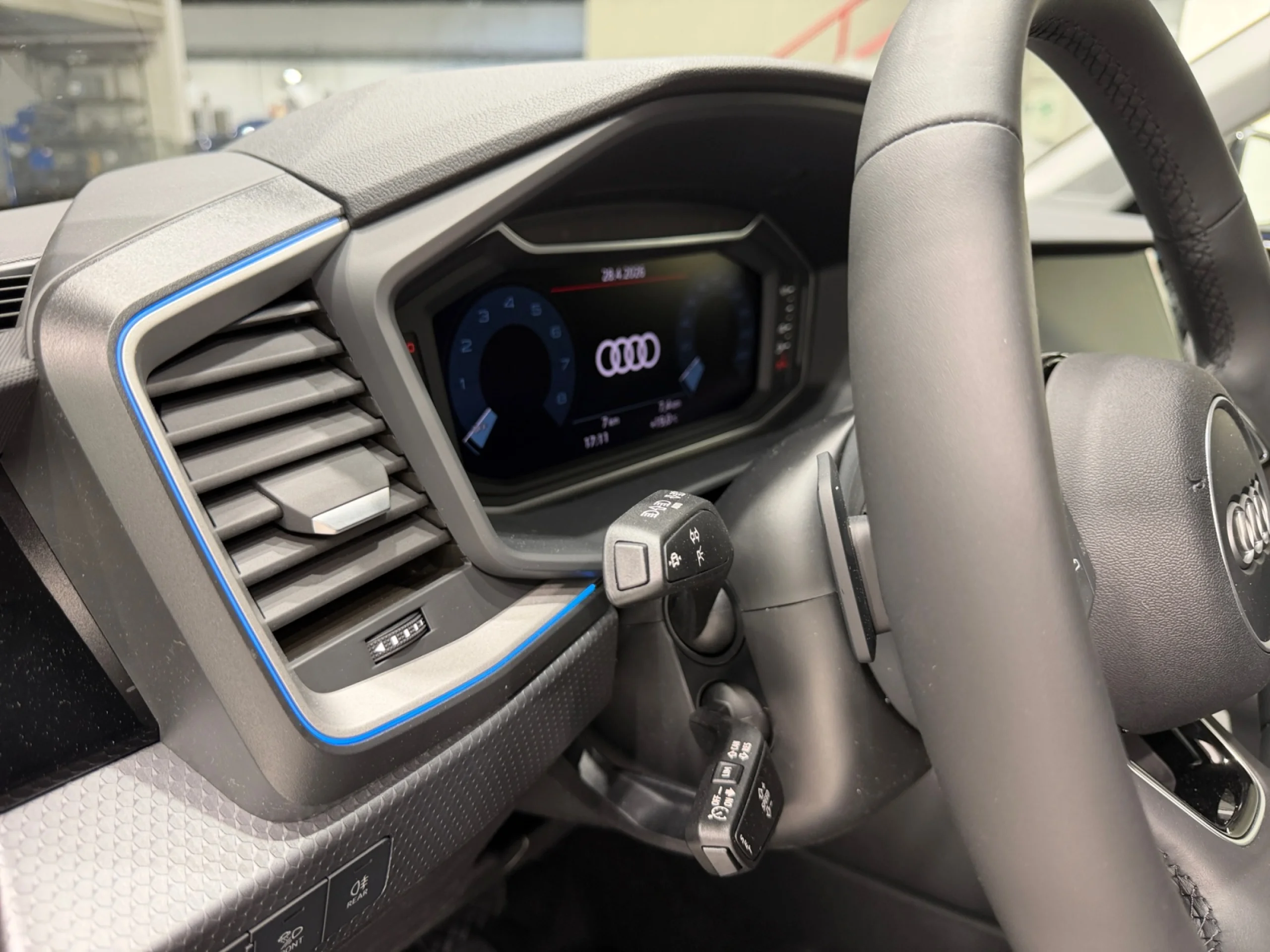 AUDI A1 SPORTBACK ADRENA BLACK 35TFSI 110KW S TR - Foto 11