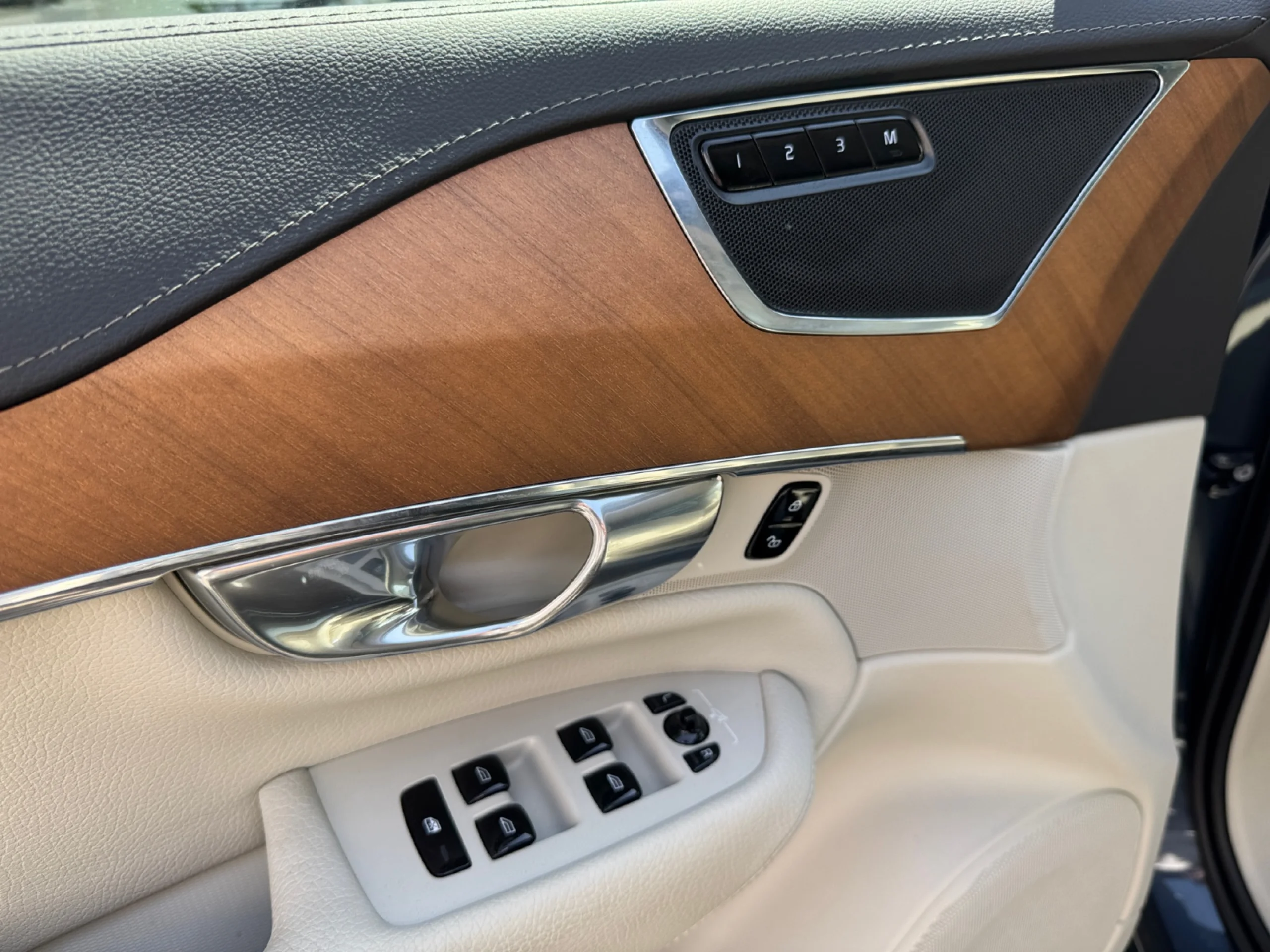 VOLVO XC90 2.0 B5 D AWD INSCRIPTION AUTO - Foto 16