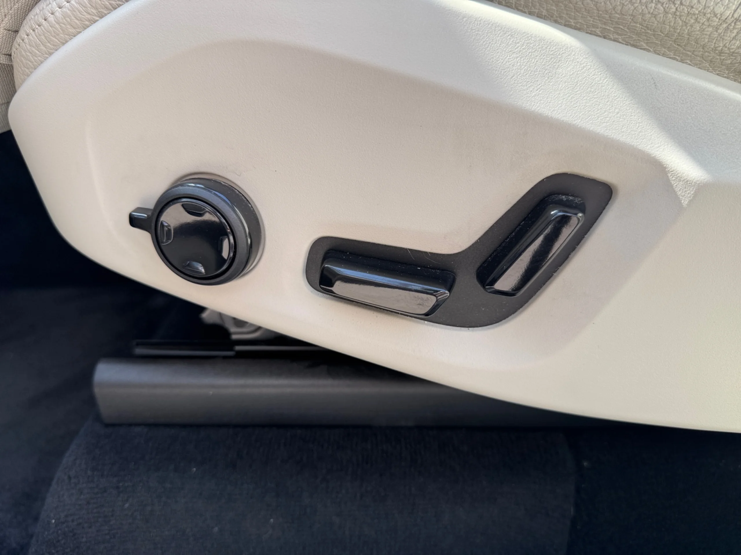 VOLVO XC90 2.0 B5 D AWD INSCRIPTION AUTO - Foto 17