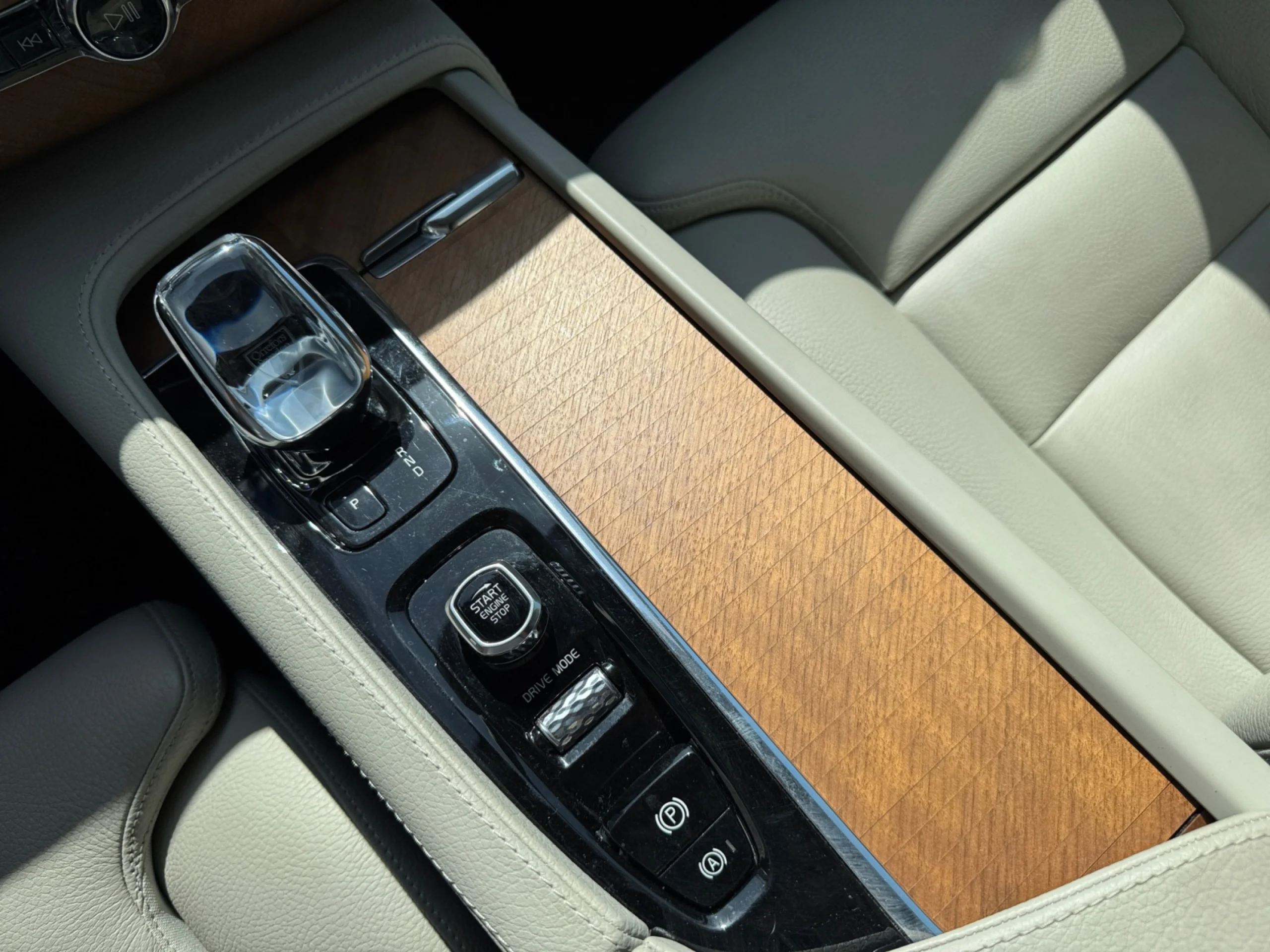 VOLVO XC90 2.0 B5 D AWD INSCRIPTION AUTO - Foto 18