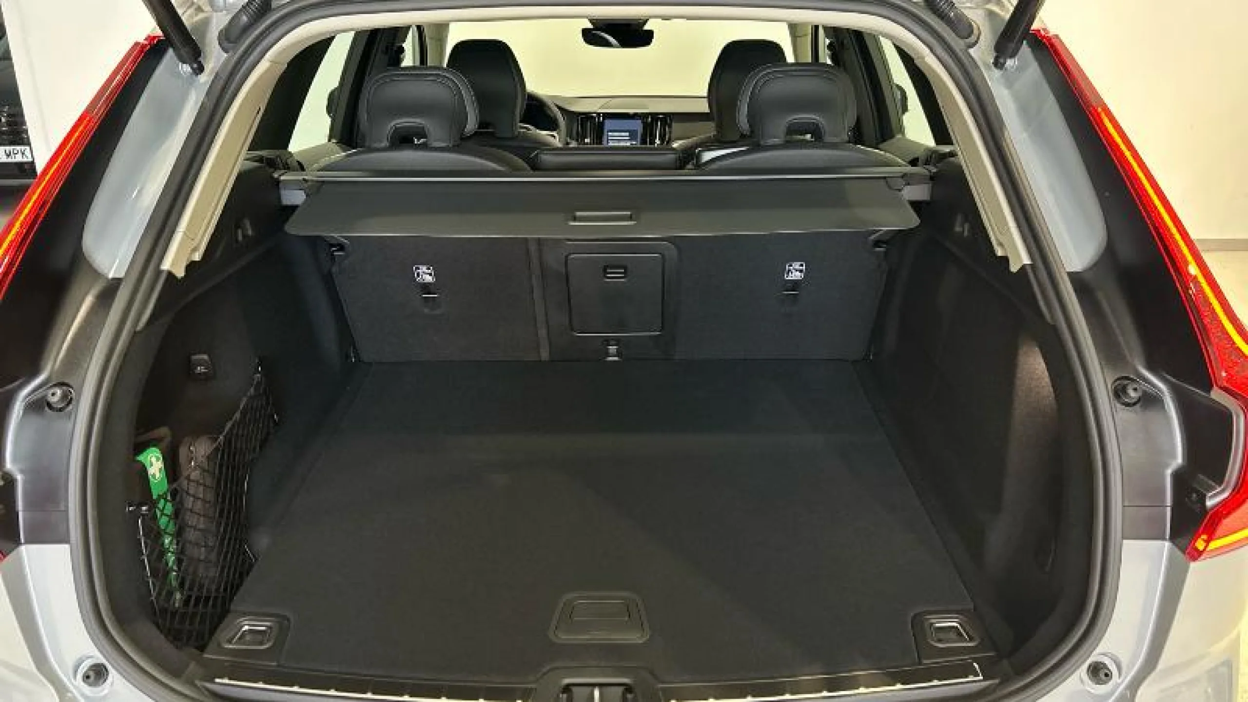 VOLVO XC60 2.0 B5 G AWD PLUS DARK AUTO - Foto 11