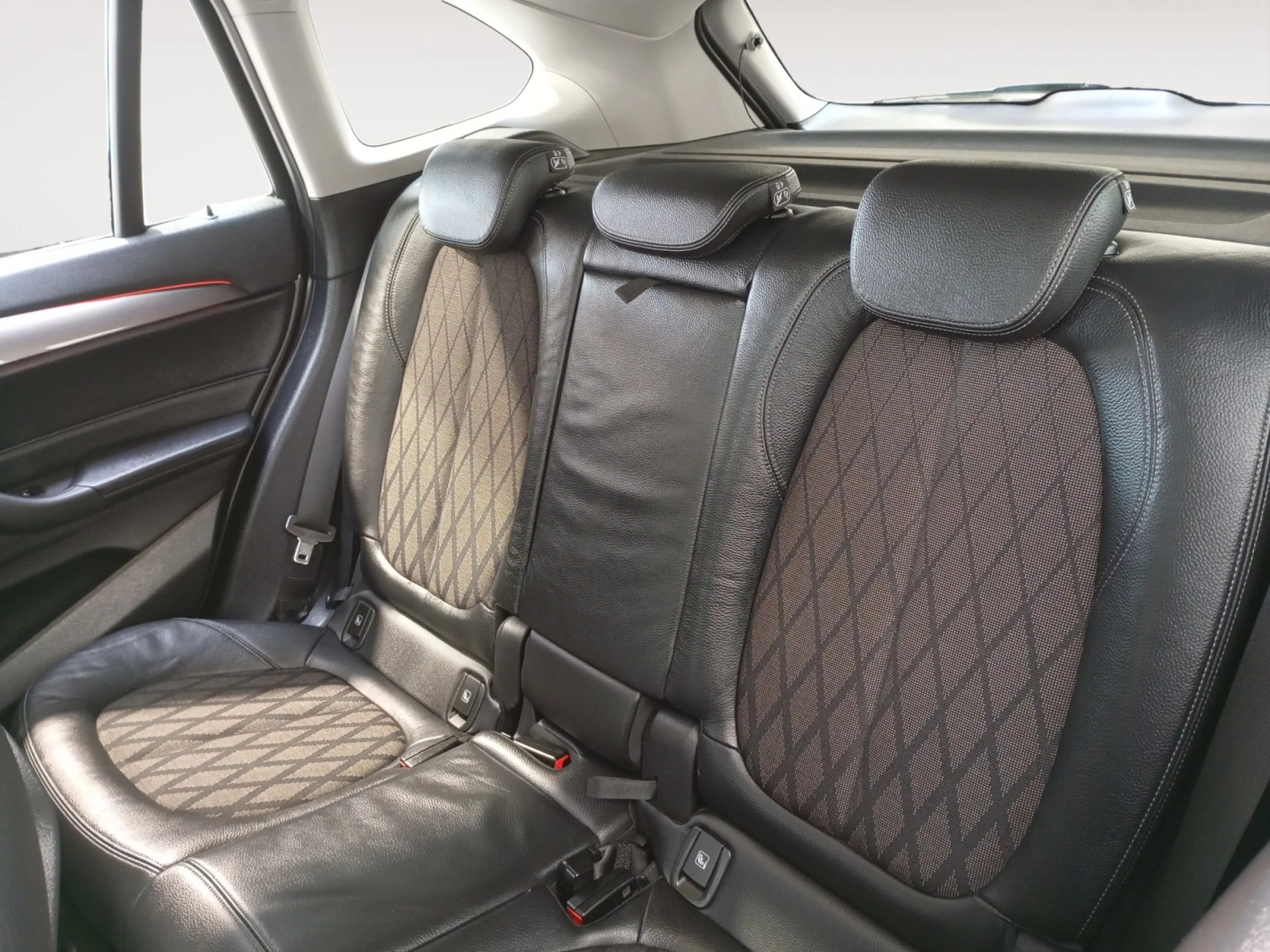 BMW X1 SDRIVE18D - Foto 6