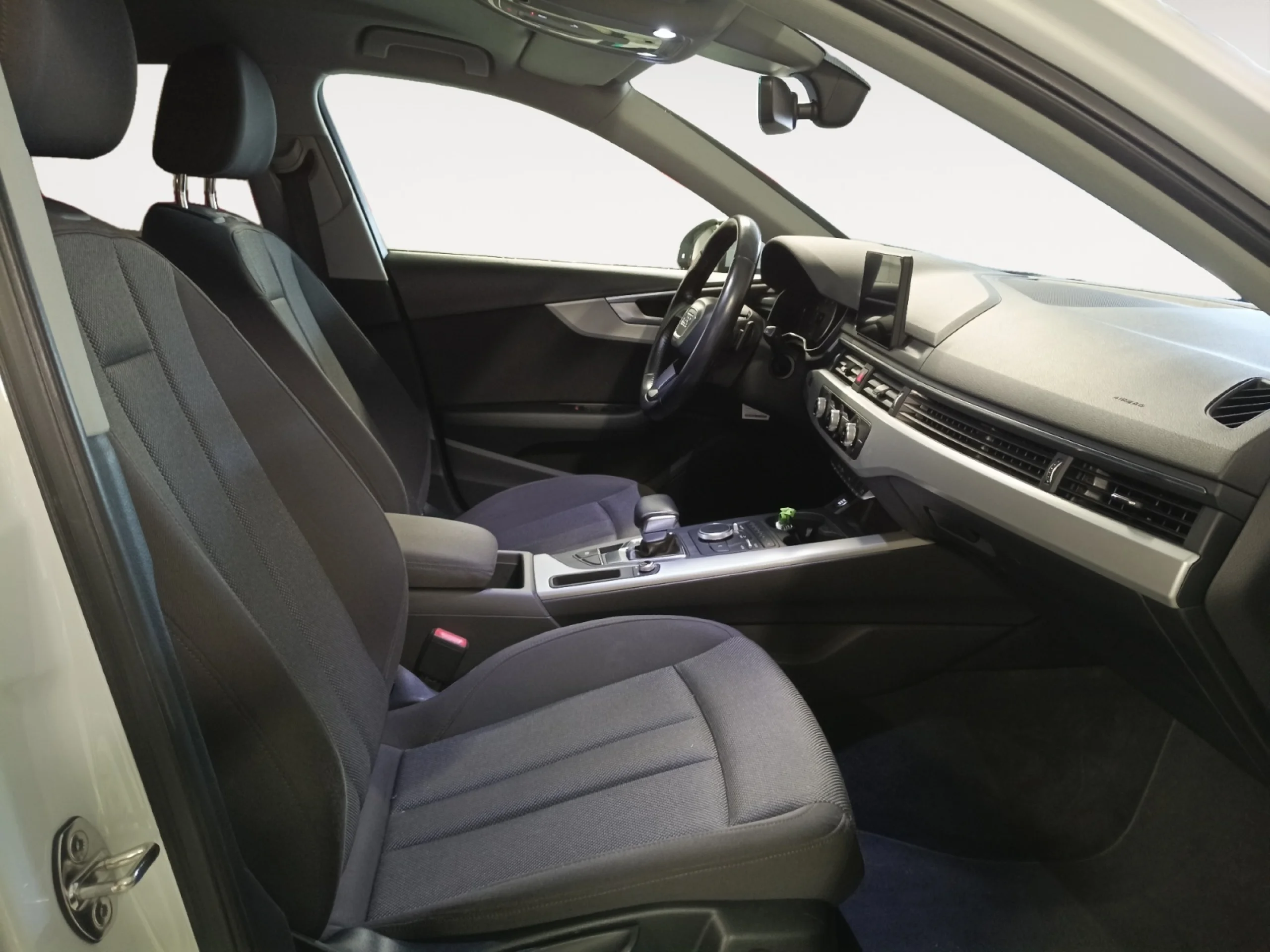 AUDI A4 AVANT 2.0 TDI 150CV SPORT EDITION - Foto 5