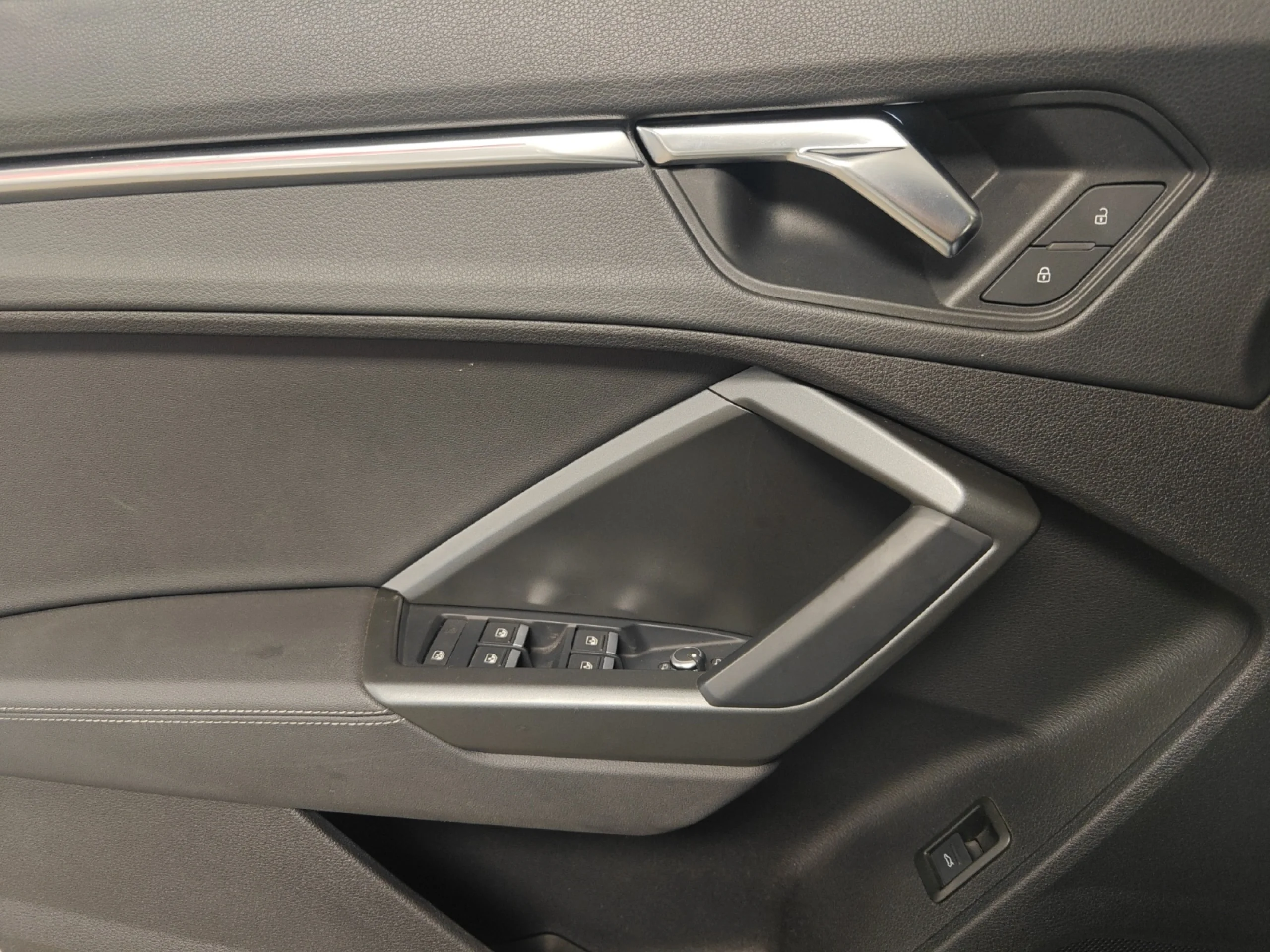 AUDI Q3 SPORTBACK S LINE 35 TDI 110KW (150CV) S TRONIC - Foto 16