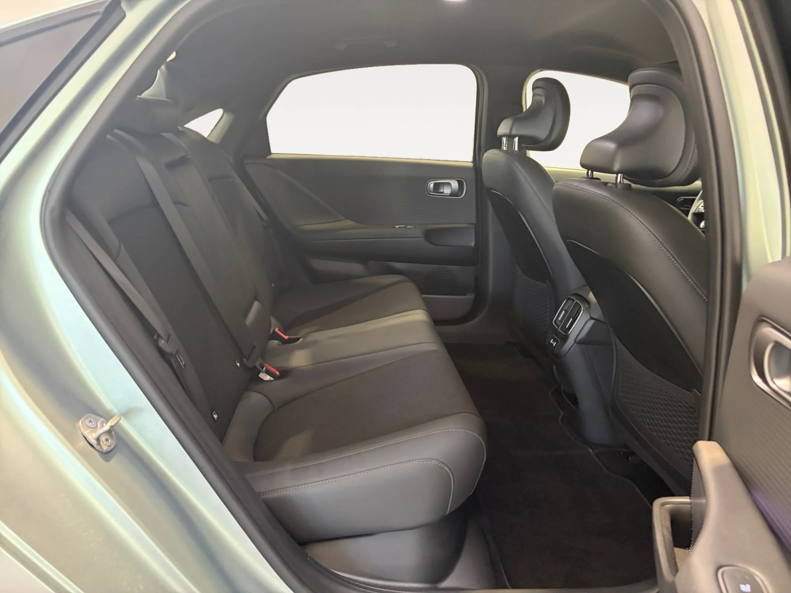 HYUNDAI Ioniq 6 168KW (228CV) 84KWH RWD STAR - Foto 6