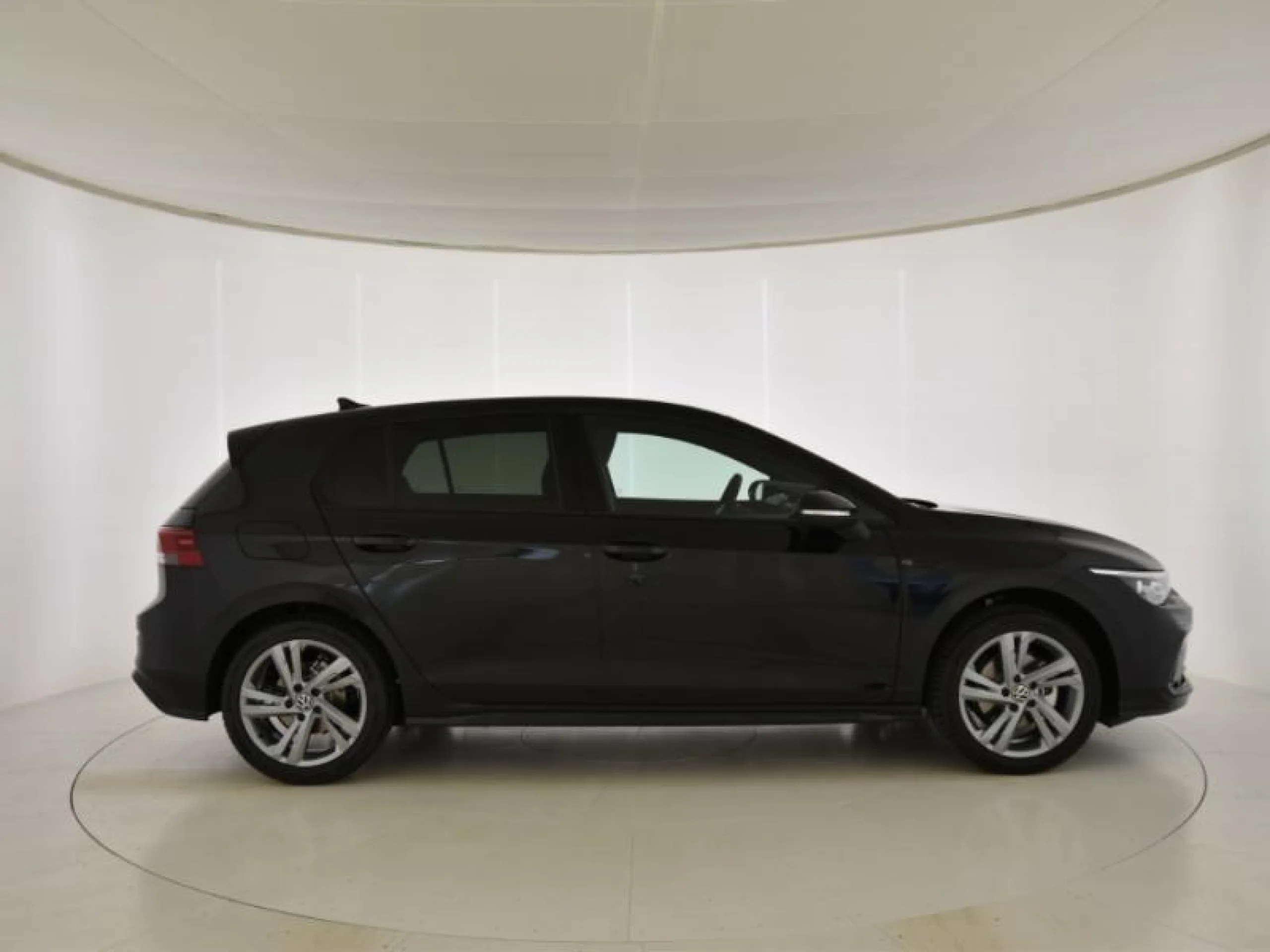 VOLKSWAGEN GOLF R LINE 1.5 TSI 96KW (130CV) - Foto 3