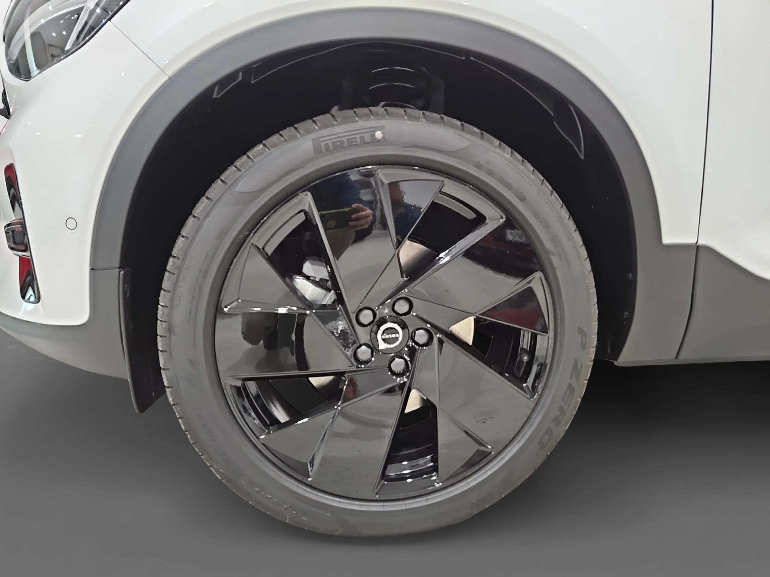 VOLVO XC40 2.0 B4 G BLACK EDITION ULTRA AUTO - Foto 8