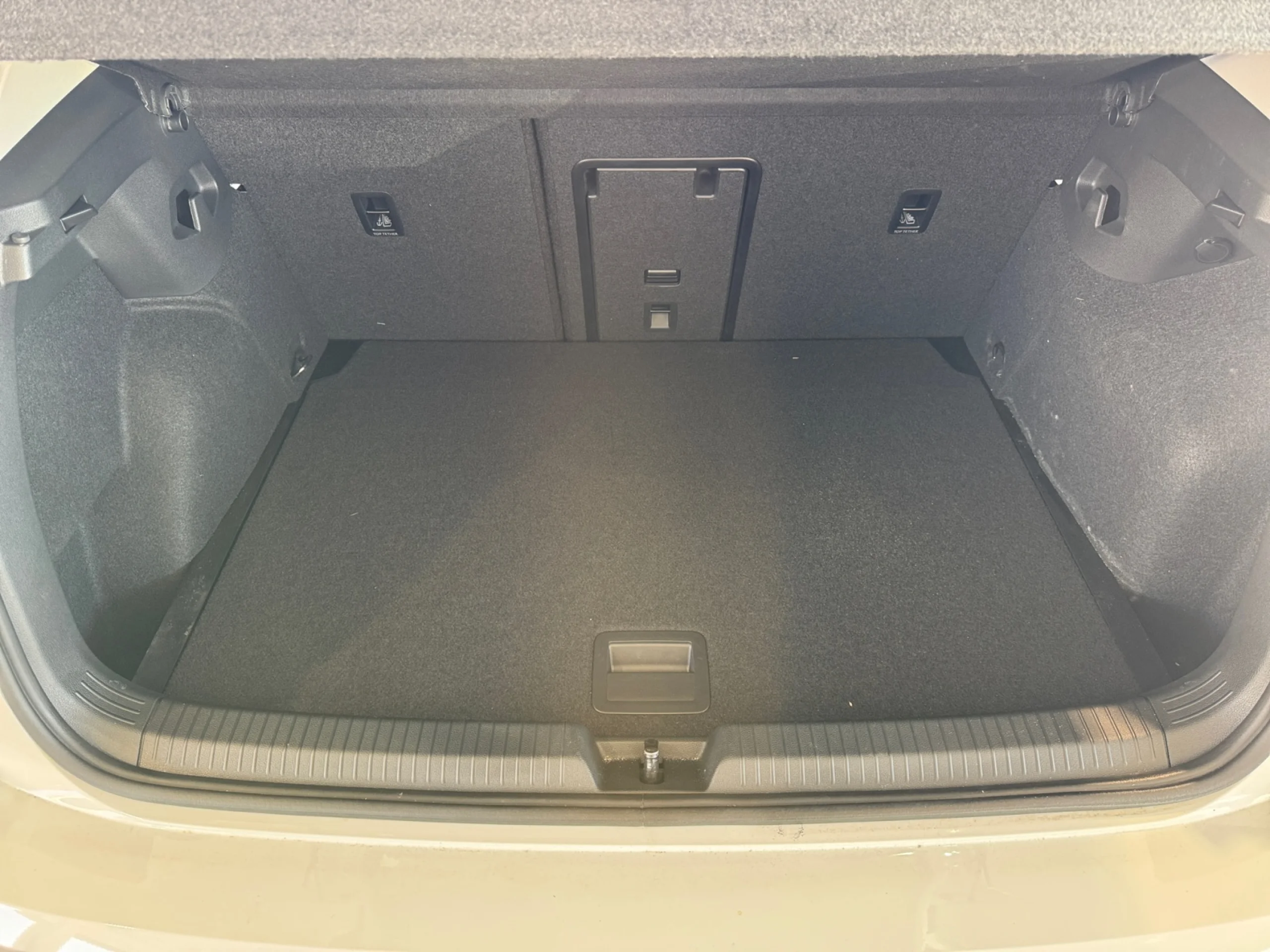 VOLKSWAGEN GOLF 1.0 ETSI 81KW (110CV) DSG - Foto 7