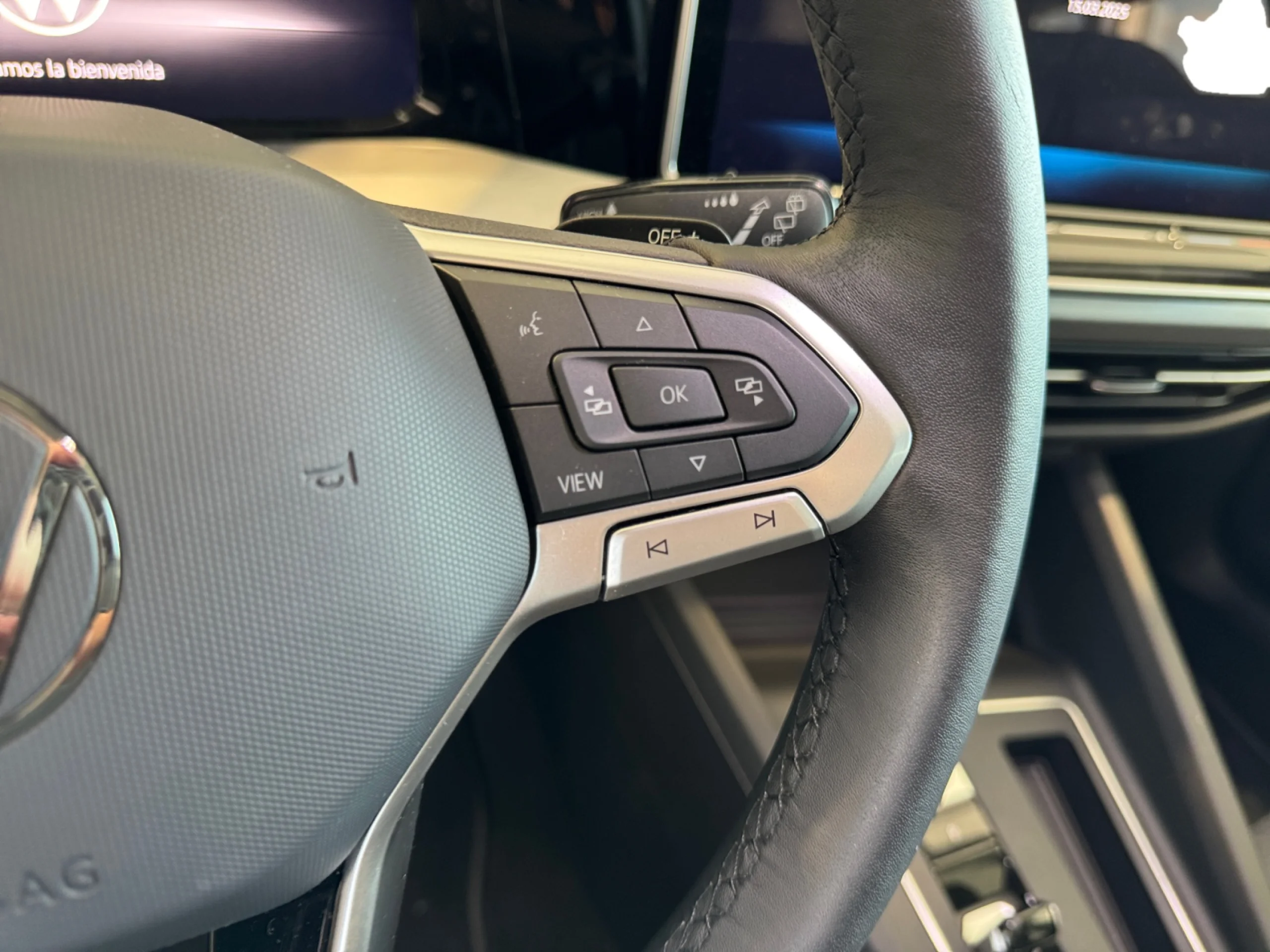 VOLKSWAGEN GOLF 1.0 ETSI 81KW (110CV) DSG - Foto 10