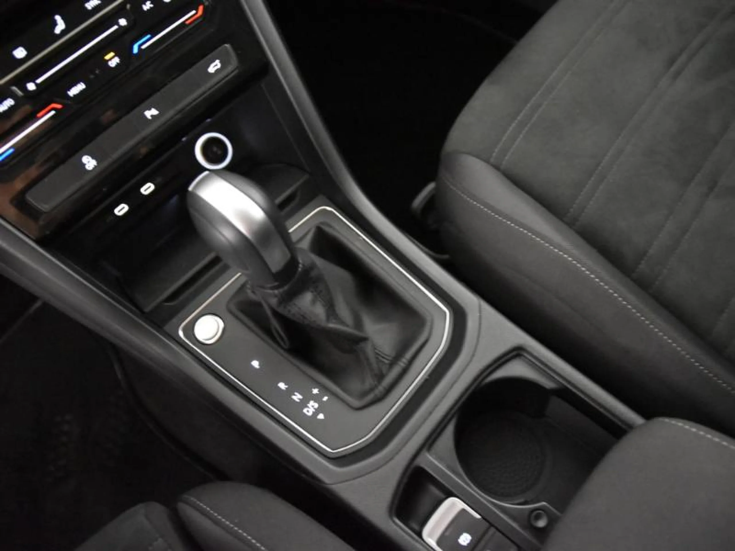 VOLKSWAGEN TOURAN ··MÁS·· 2.0 TDI 110KW (150CV) DSG - Foto 10