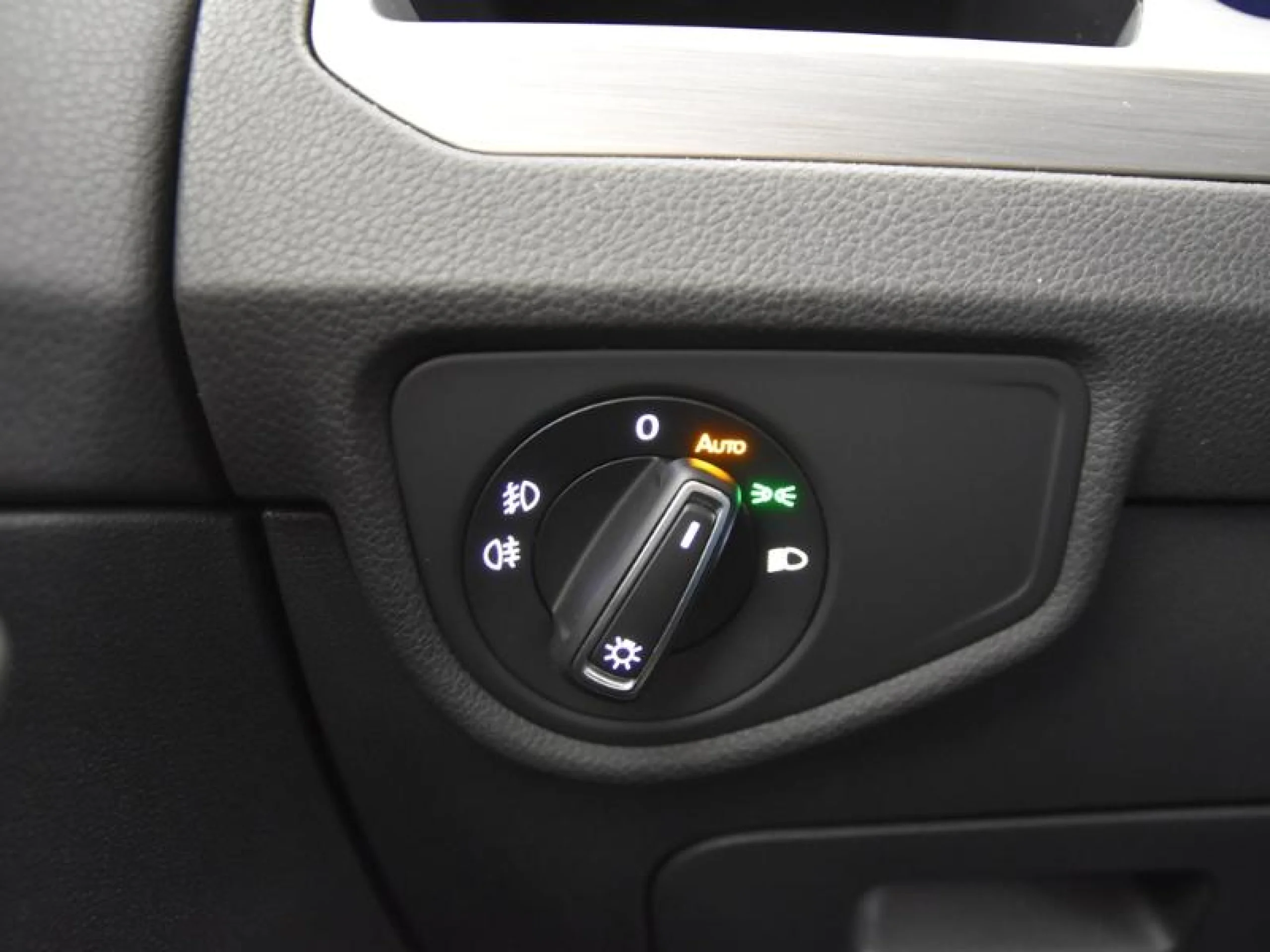 VOLKSWAGEN TOURAN ··MÁS·· 2.0 TDI 110KW (150CV) DSG - Foto 16