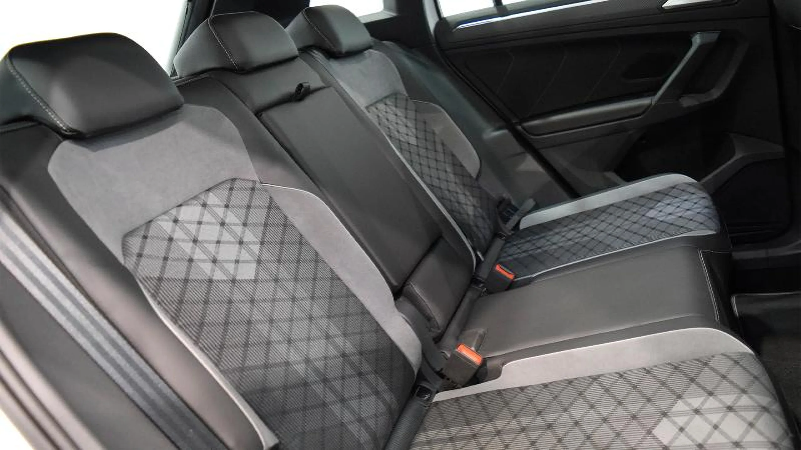 VOLKSWAGEN TIGUAN R LINE 1.4 TSI EHYBRID 180KW (245CV) DSG - Foto 6