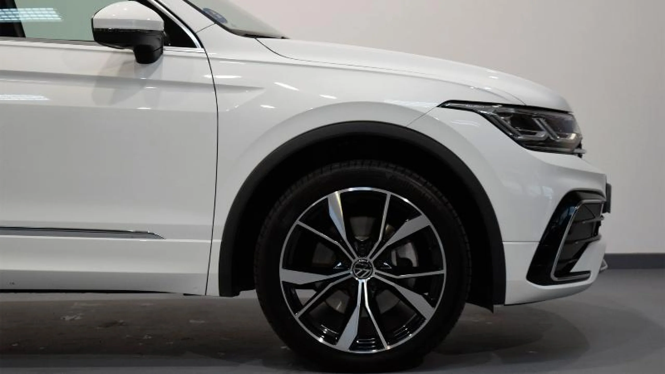 VOLKSWAGEN TIGUAN R LINE 1.4 TSI EHYBRID 180KW (245CV) DSG - Foto 8