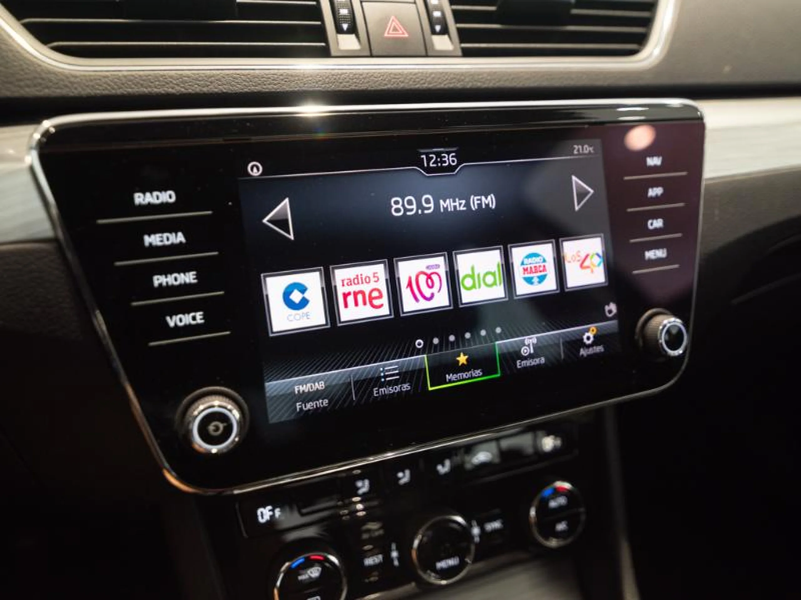 SKODA Superb 2.0 TDI 110KW (150CV) DSG AMBITION - Foto 13
