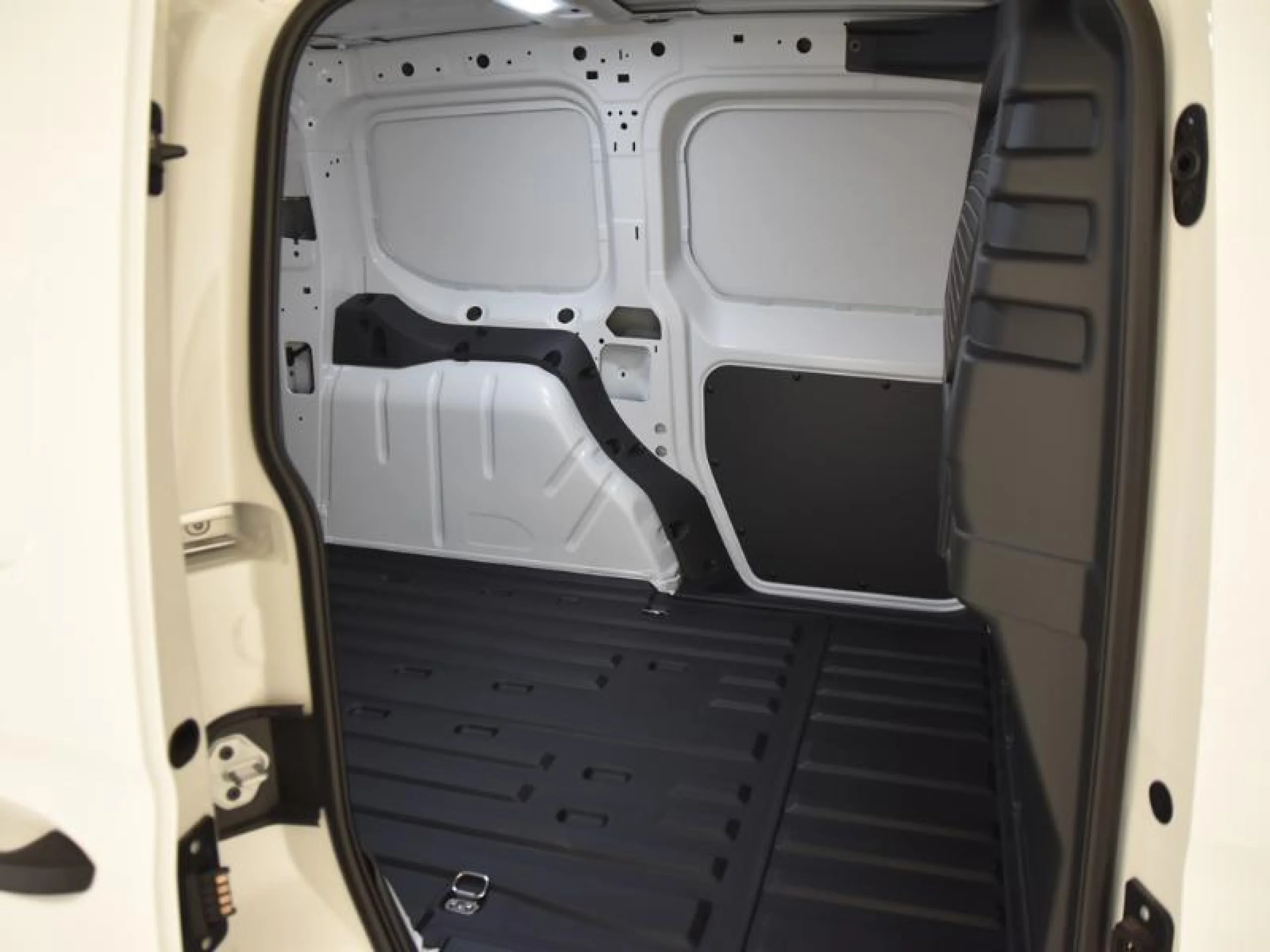 VW COMERCIALES Caddy CADDY V0 CARGO  2.0 TDI 55 KW (75 CV) 6 VEL. 2.220 - Foto 6