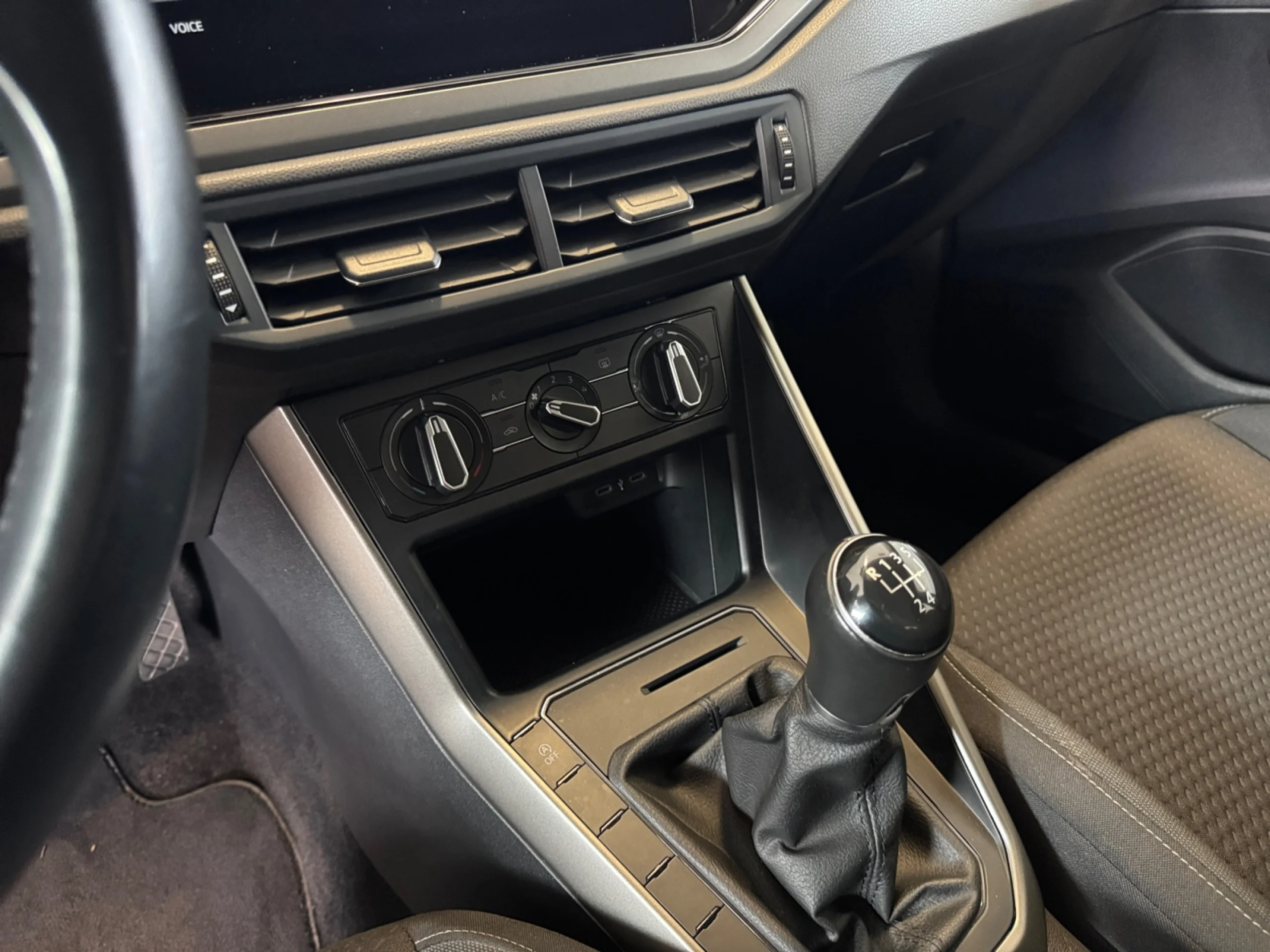 VOLKSWAGEN POLO ADVANCE 1.0 TSI 70KW (95CV) - Foto 14