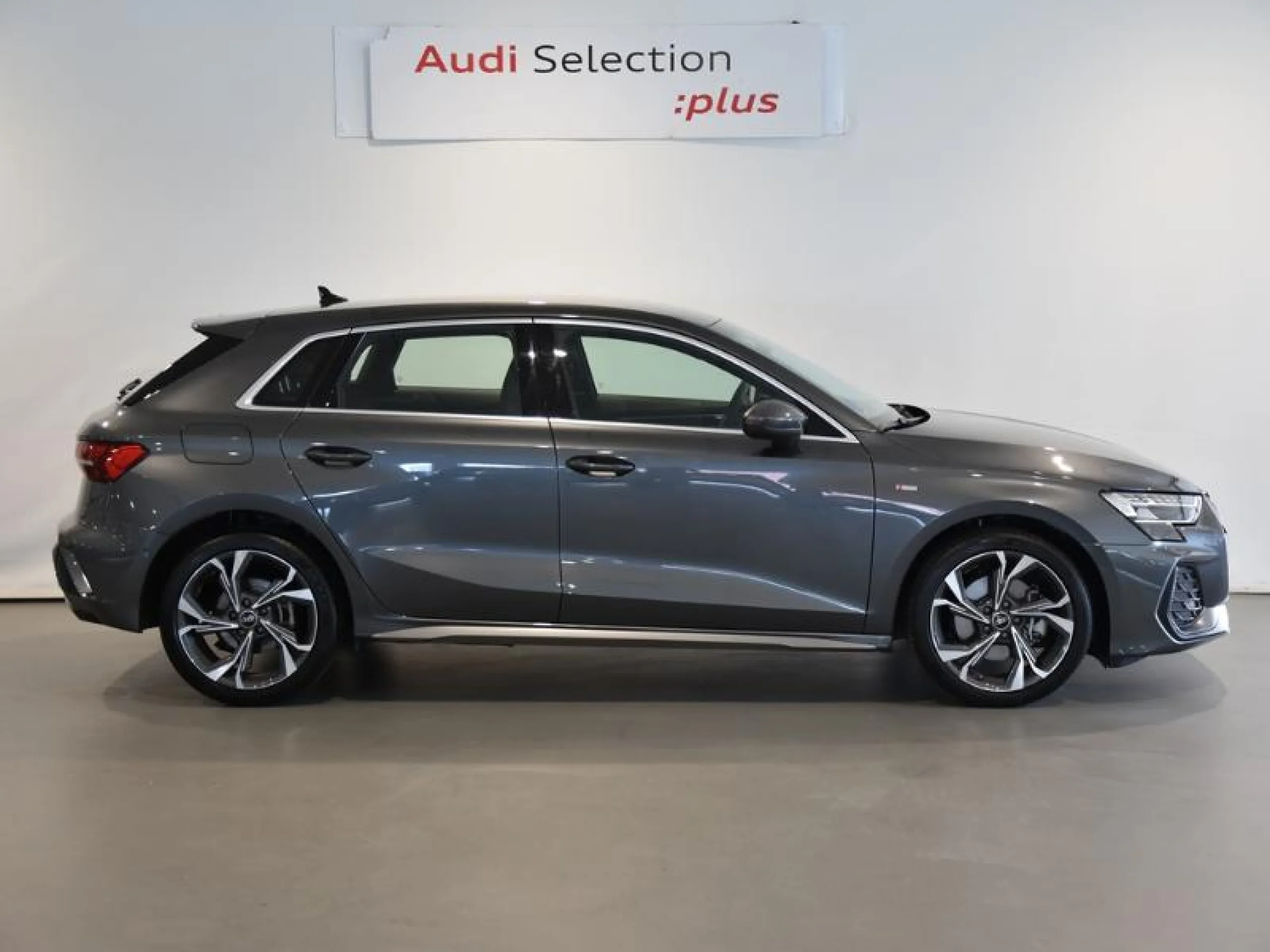 AUDI A3 SPORTBACK GENUINE 40 TFSI E 150KW S TRON - Foto 3