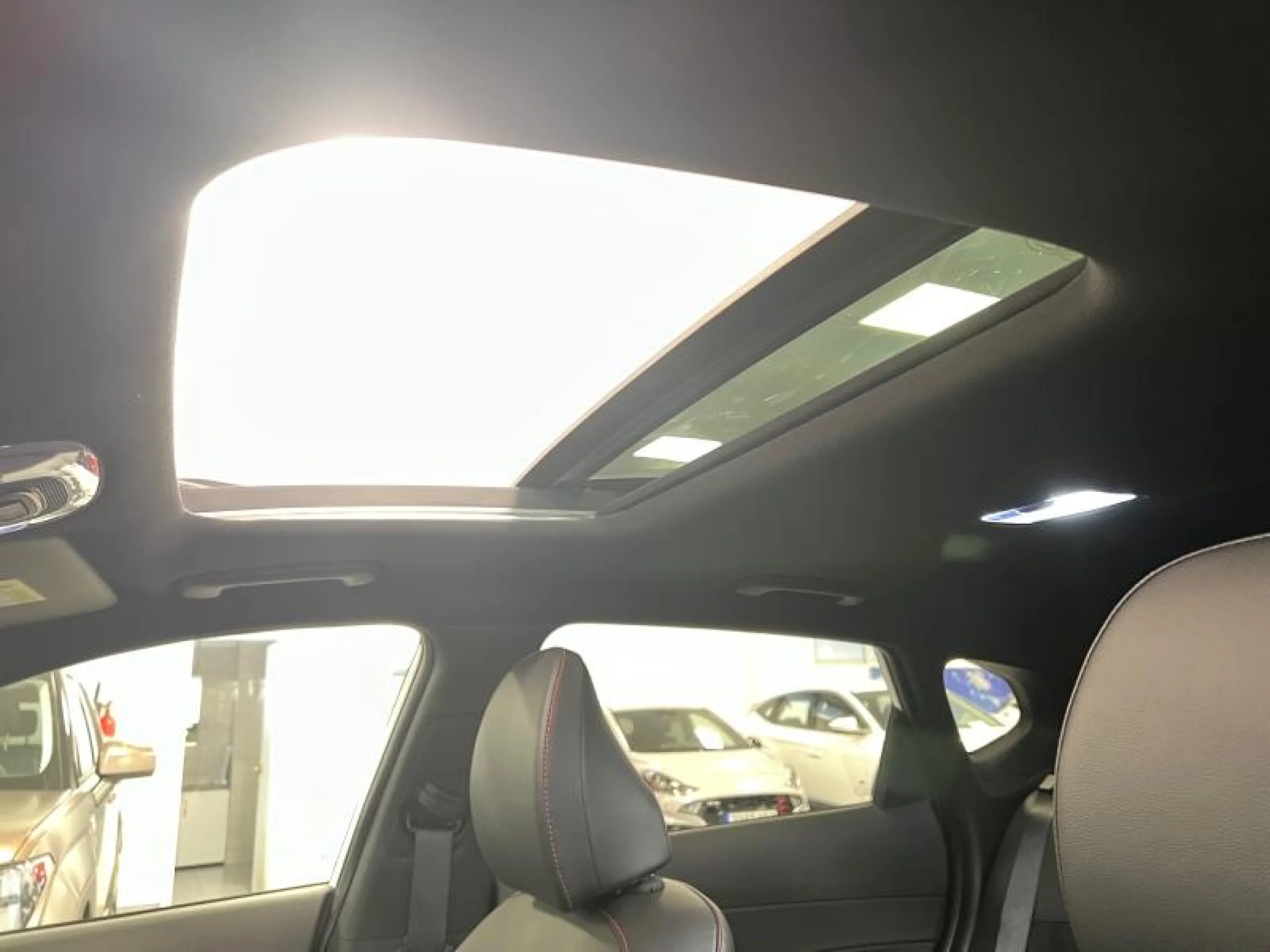 HYUNDAI KONA EV 150KW 65KWH N LINE STYLE - Foto 9