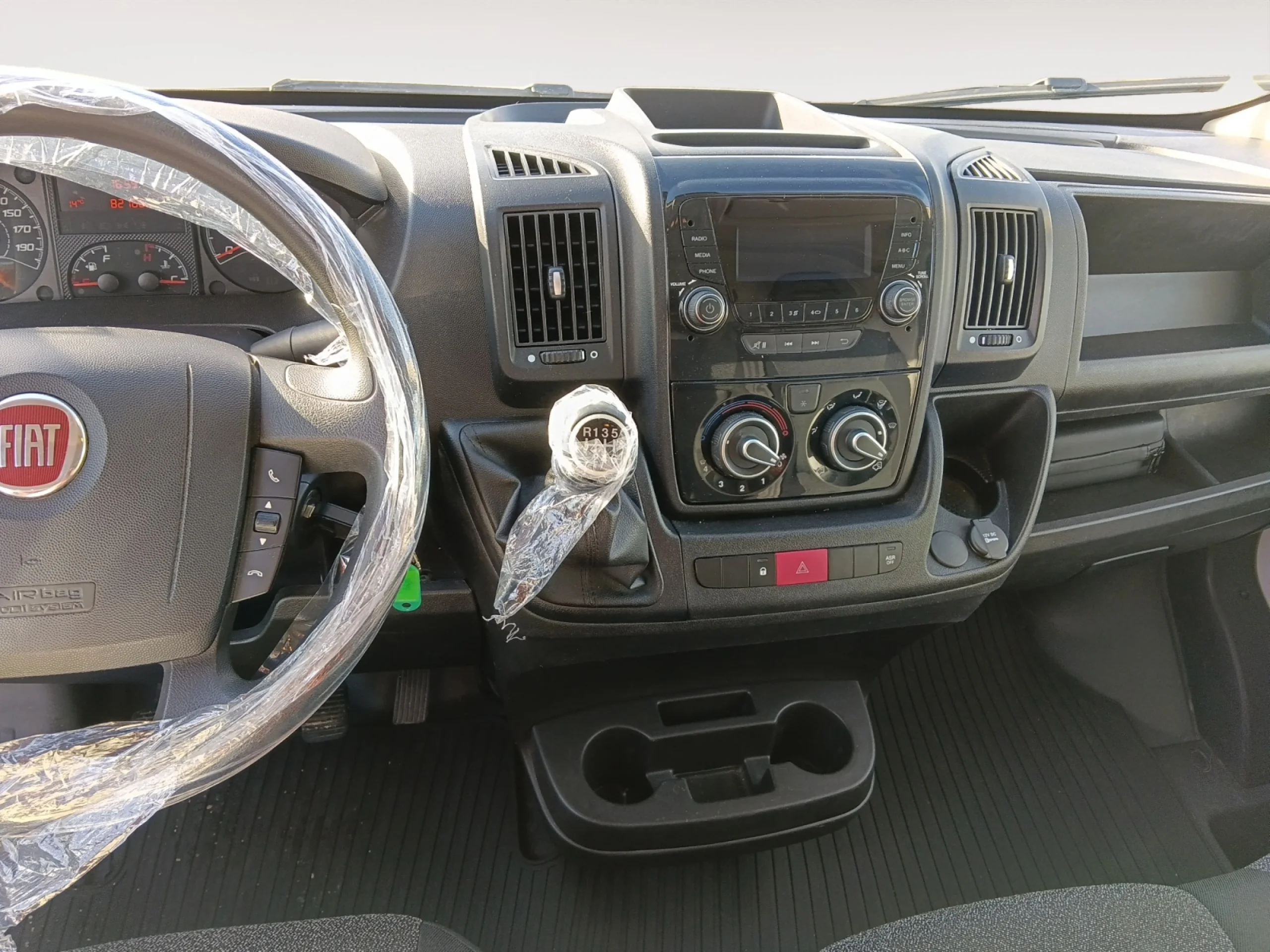 FIAT DUCATO DUCATO 33 L2 H2 2.3 1 (103 KW) EURO 6D T - Foto 4