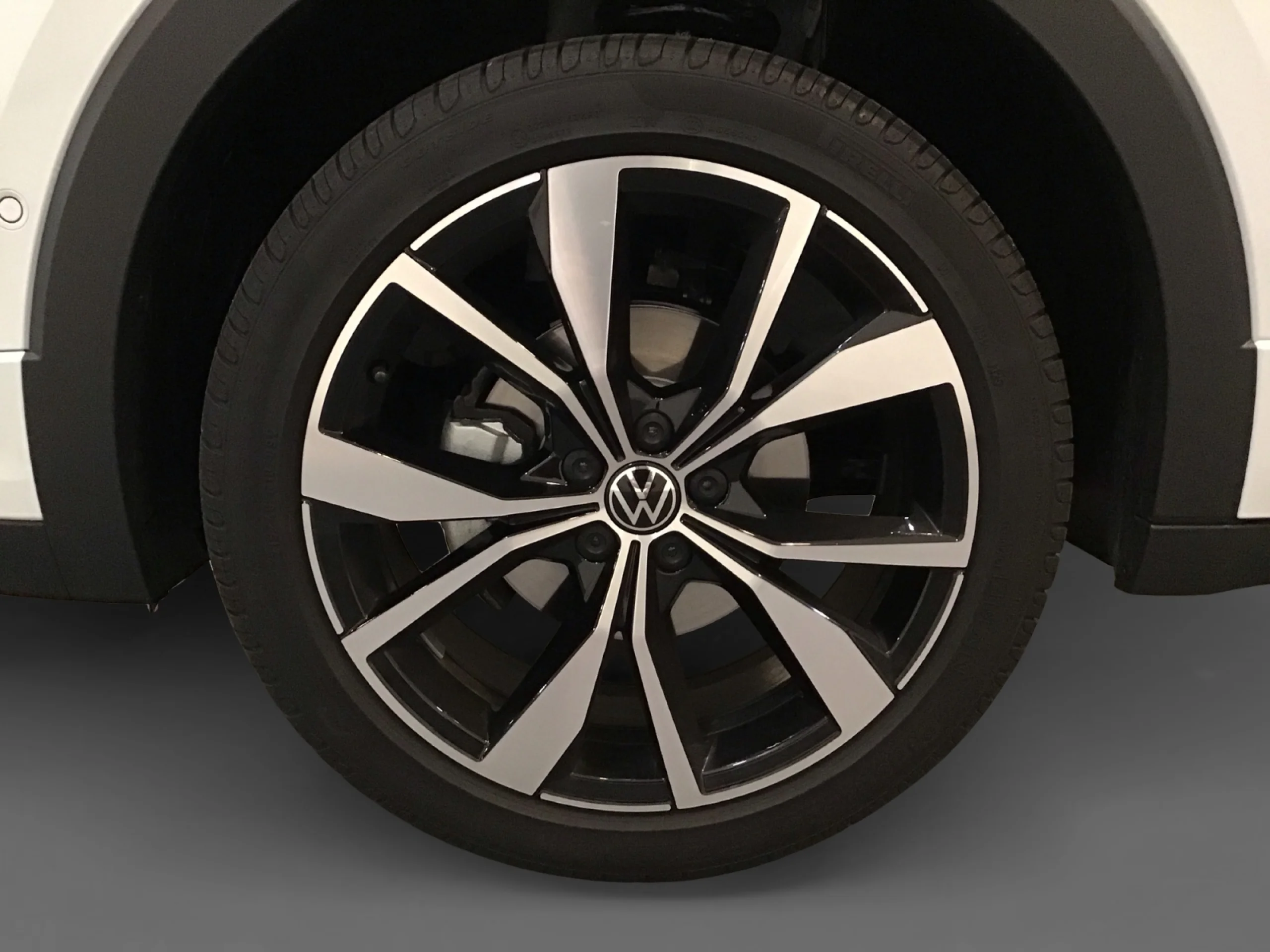 VOLKSWAGEN T CROSS R LINE 1.0 TSI 85KW (115CV) - Foto 8