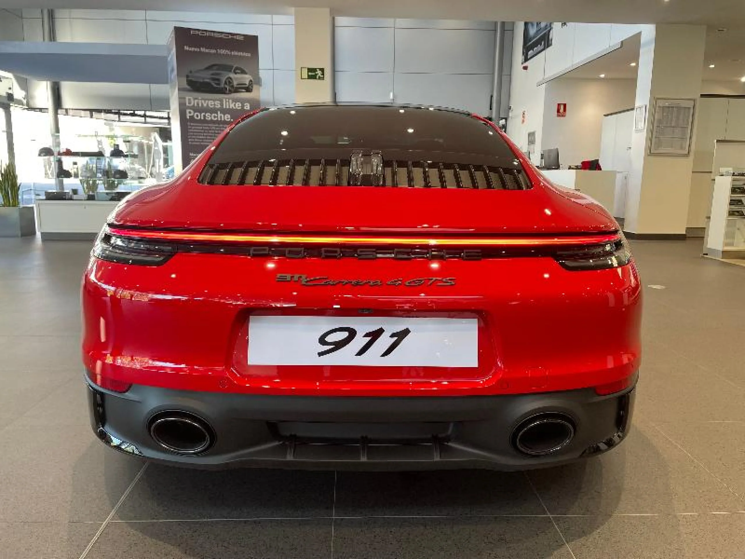 PORSCHE 911 CARRERA 4 GTS COUPÉ - Foto 4