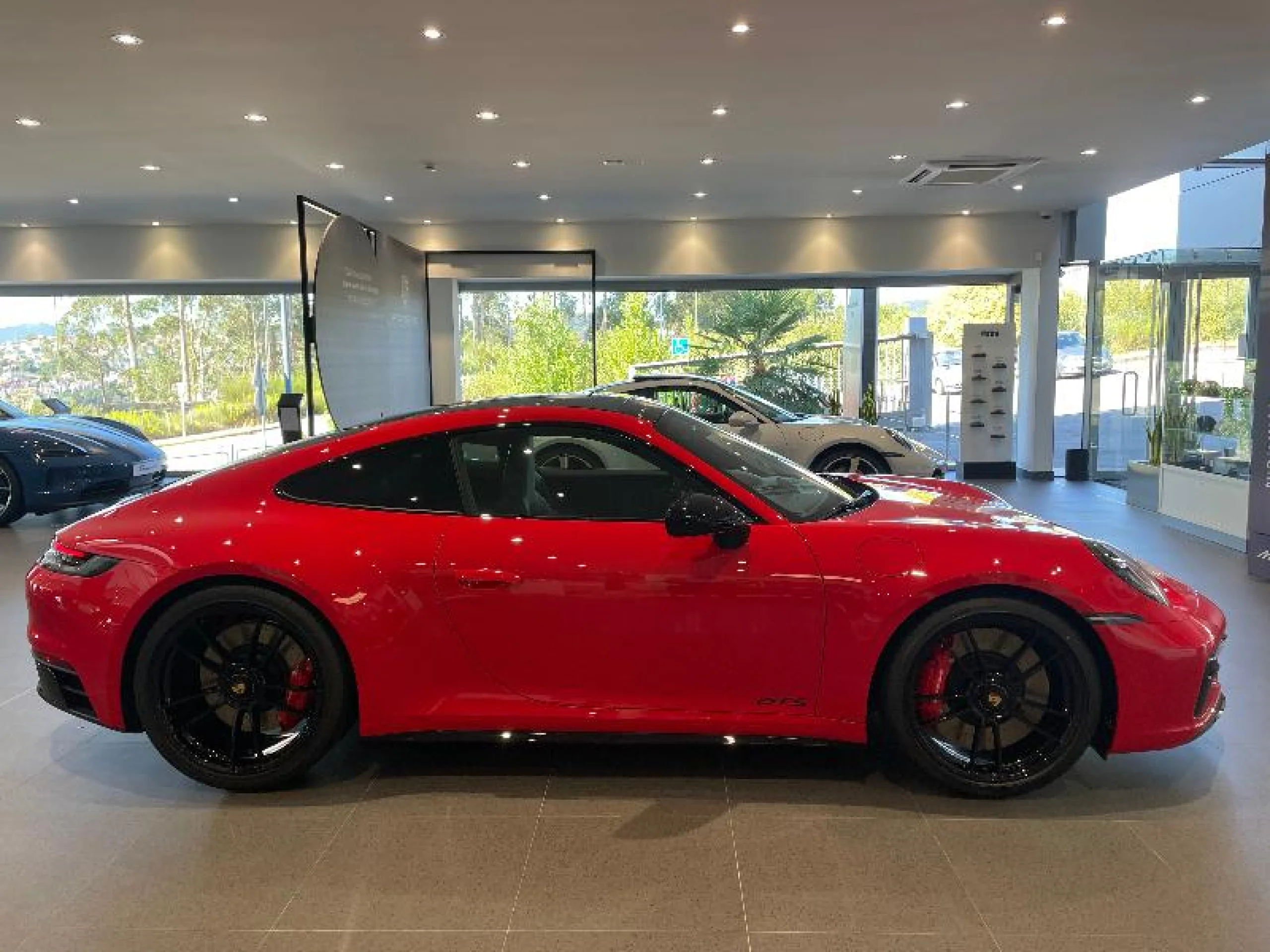 PORSCHE 911 CARRERA 4 GTS COUPÉ - Foto 6