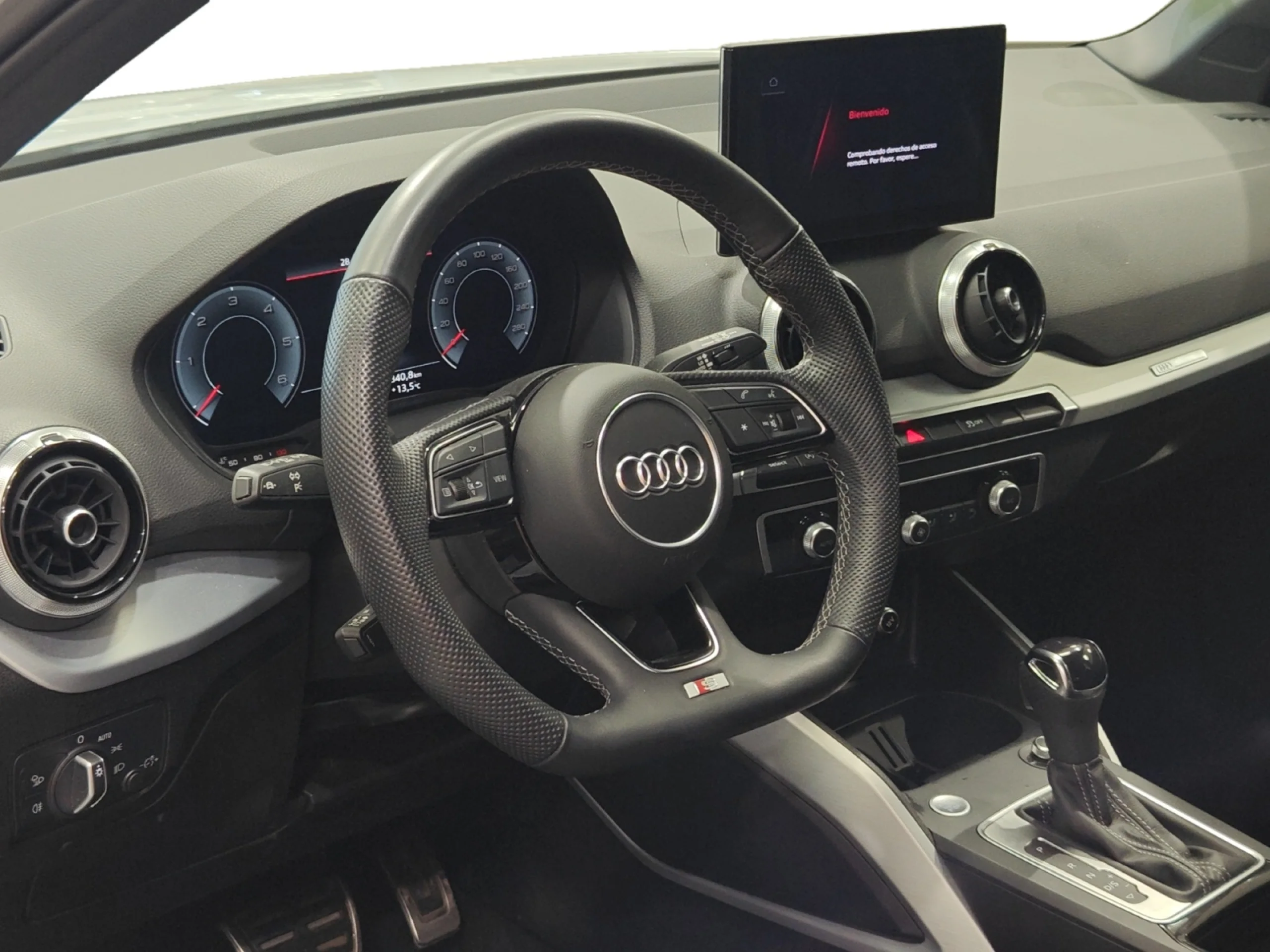 AUDI Q2 ADRENALIN 35 TDI 110KW (150CV) S TRONIC - Foto 9