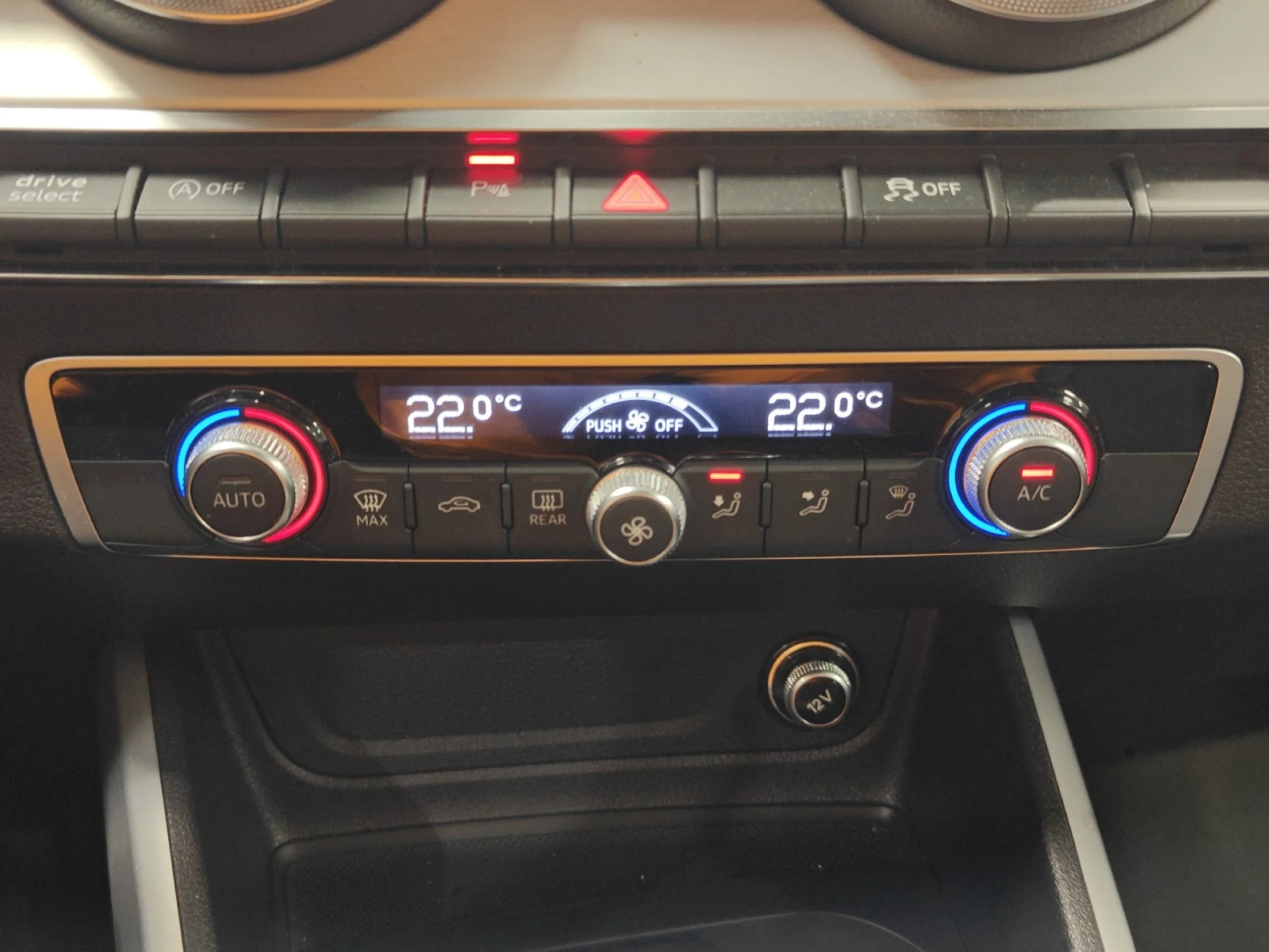 AUDI Q2 ADRENALIN 35 TDI 110KW (150CV) S TRONIC - Foto 20