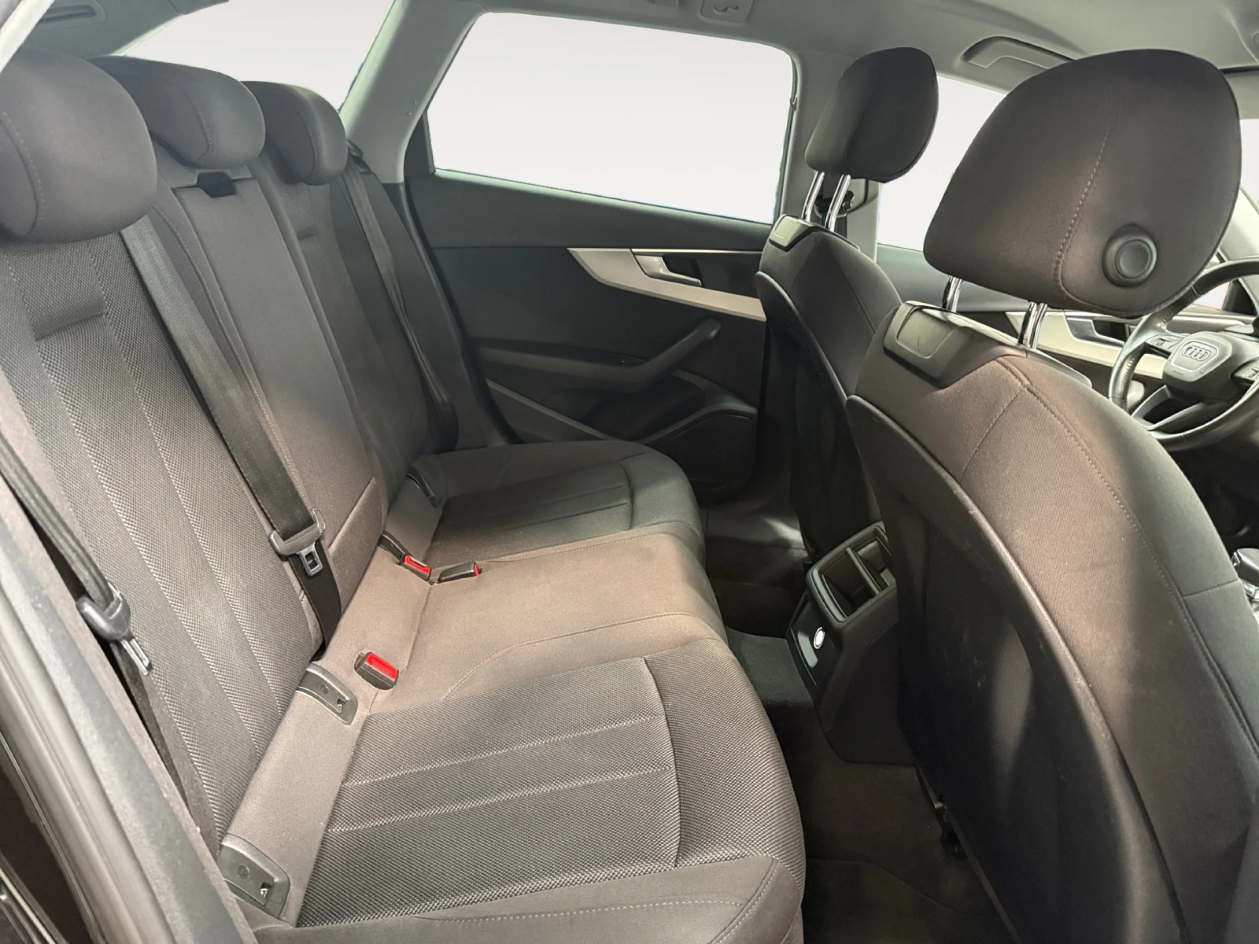 AUDI A4 AVANT ADVANCED 35 TDI 110KW S TRONIC - Foto 6