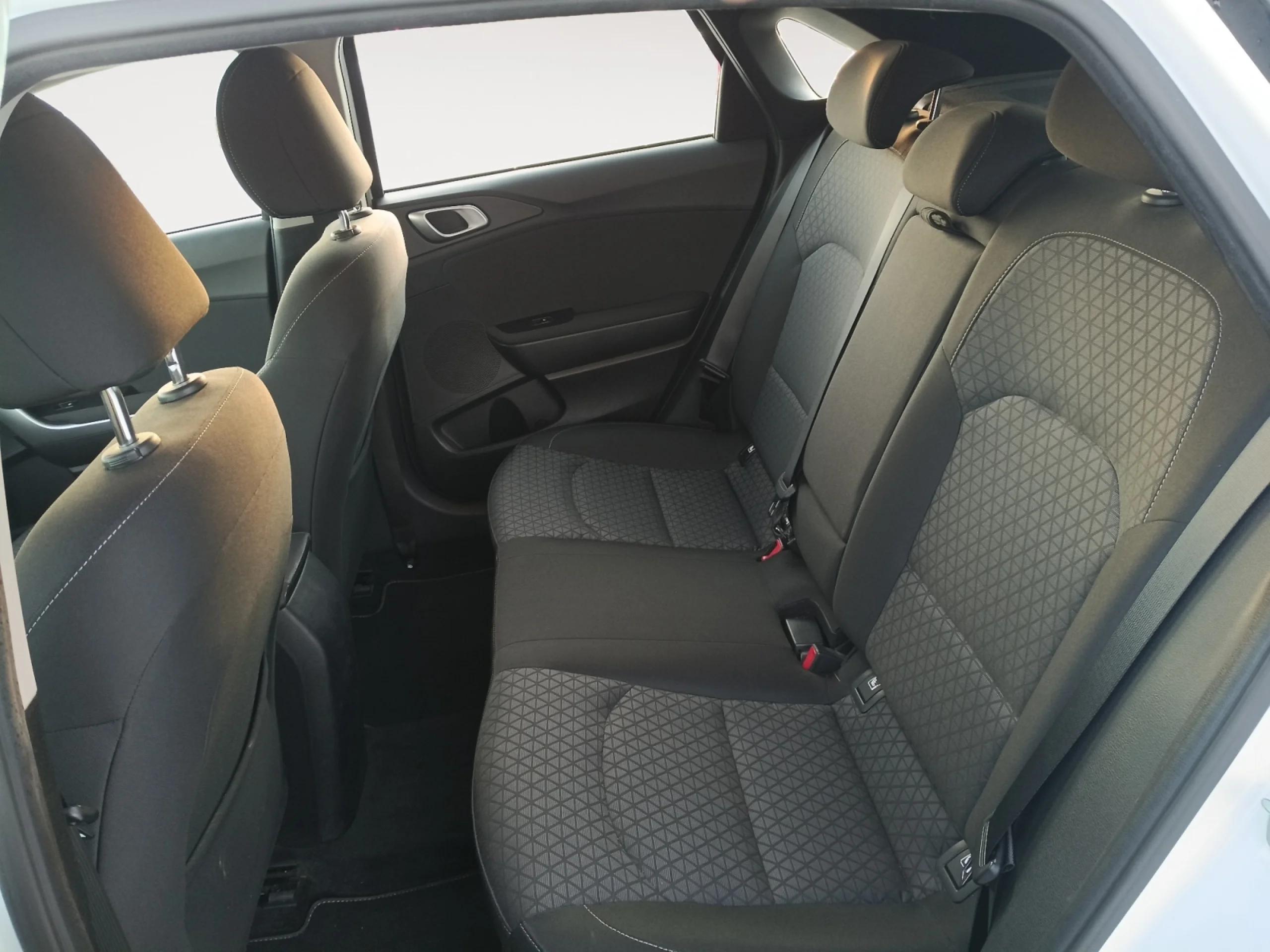 KIA CEED 1.0 MHEV 88KW (120CV) DRIVE DCT - Foto 6