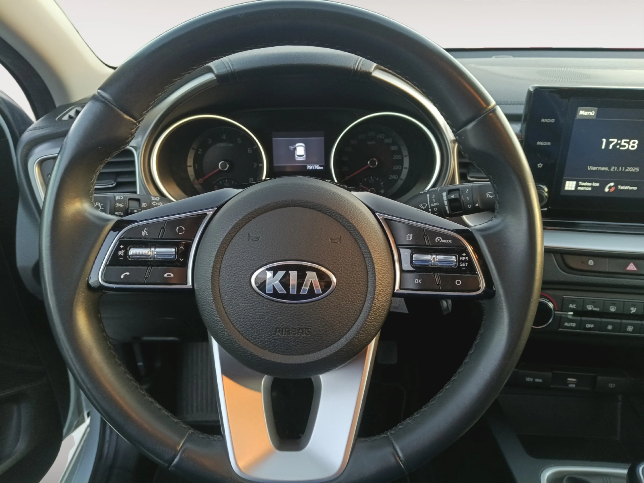 KIA CEED 1.0 MHEV 88KW (120CV) DRIVE DCT - Foto 11