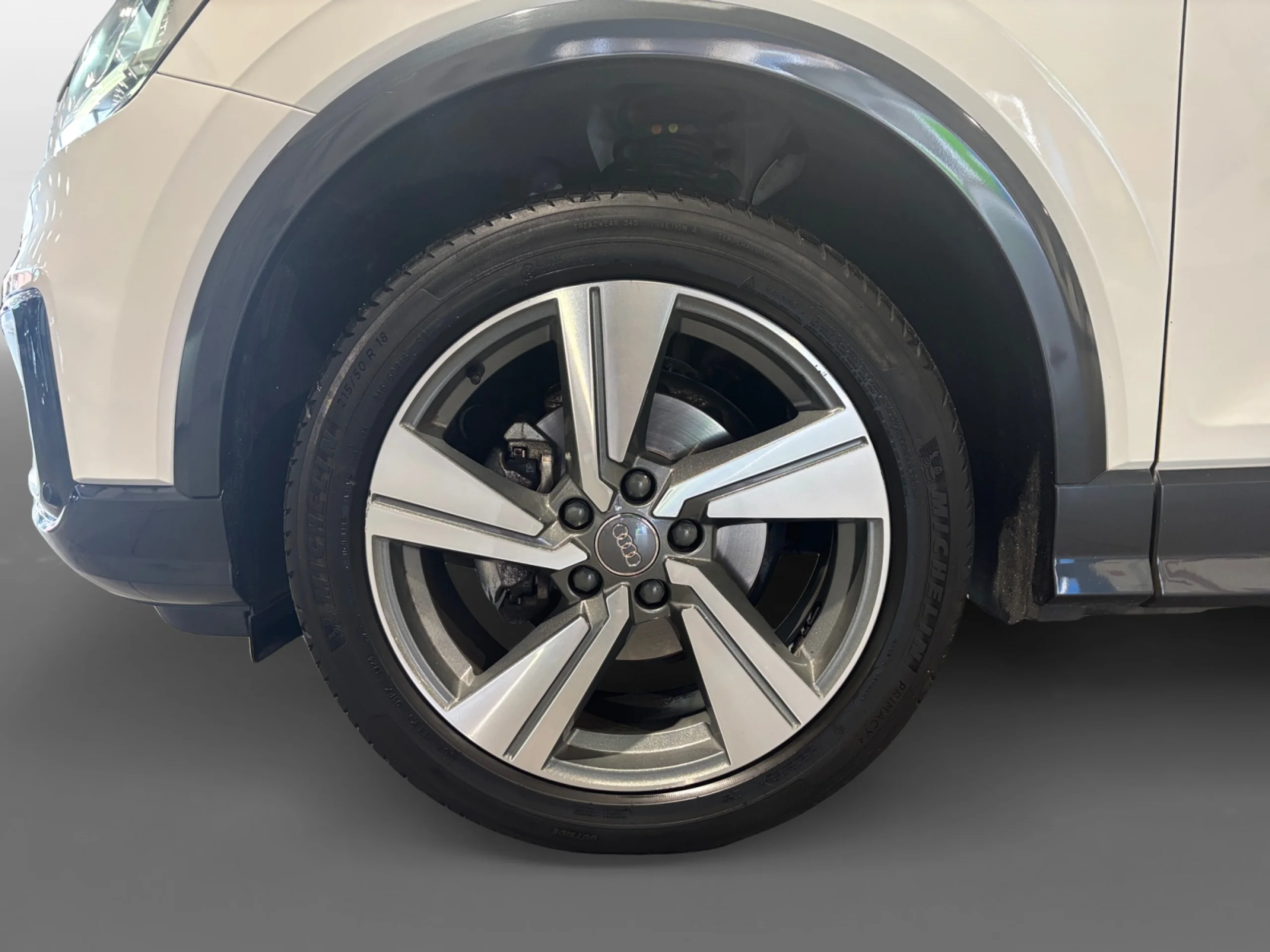 AUDI Q2 DESIGN 35 TFSI 110KW (150CV) S TRONIC - Foto 8