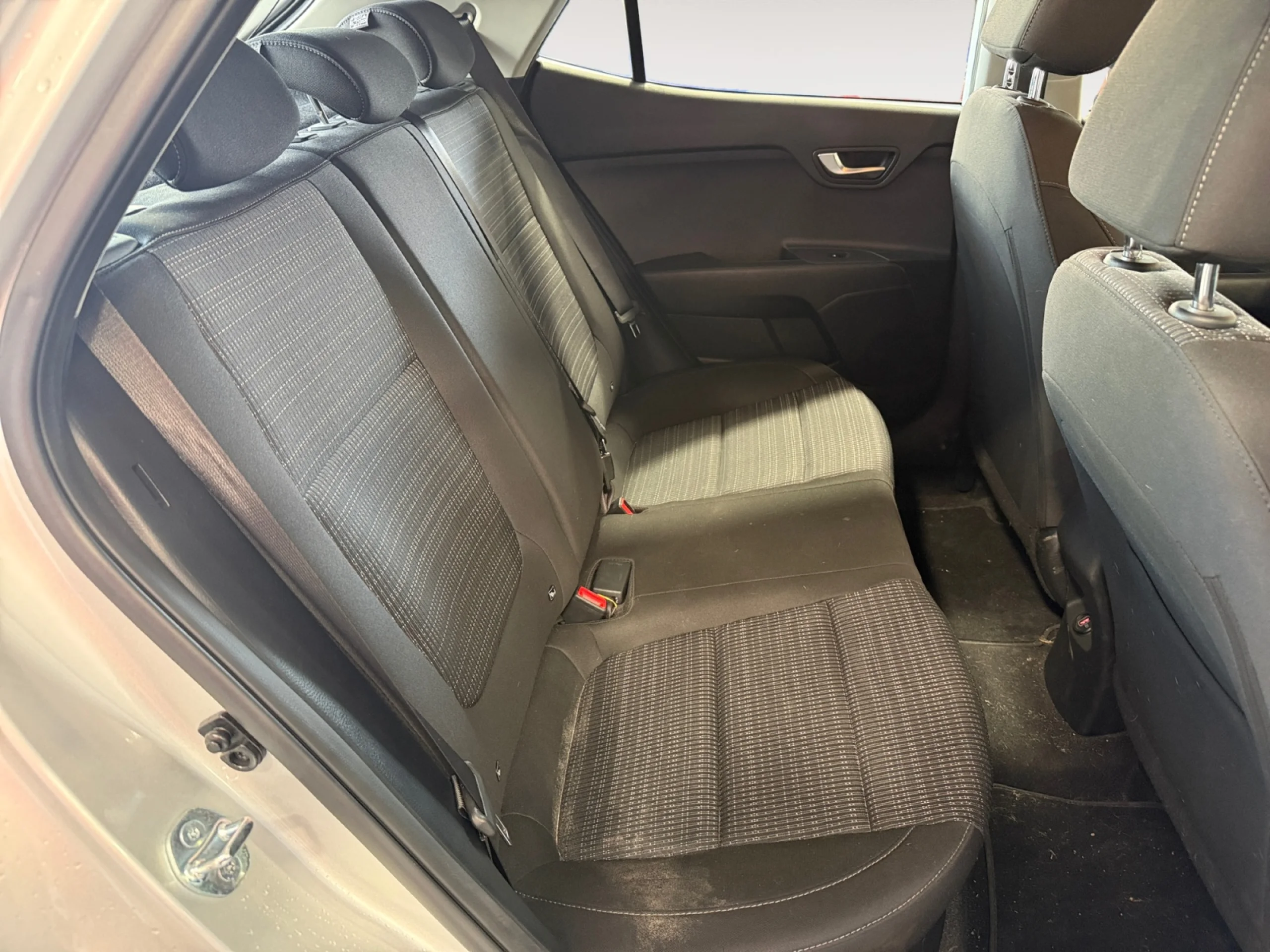 KIA STONIC 1.0 T GDI 74KW (100CV) MHEV DRIVE DCT - Foto 6