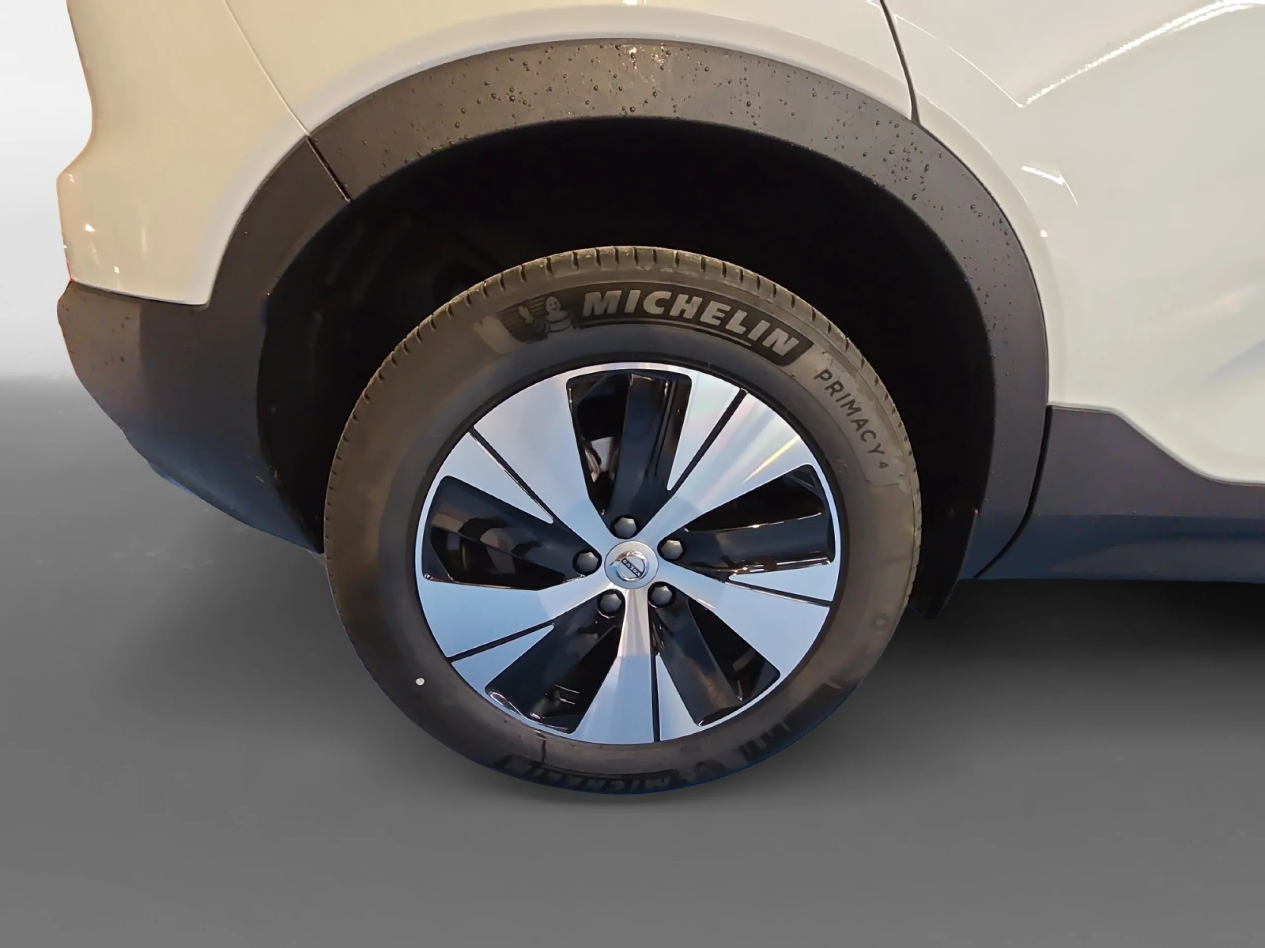 VOLVO XC40 2.0 B3 G PLUS DARK AUTO - Foto 9