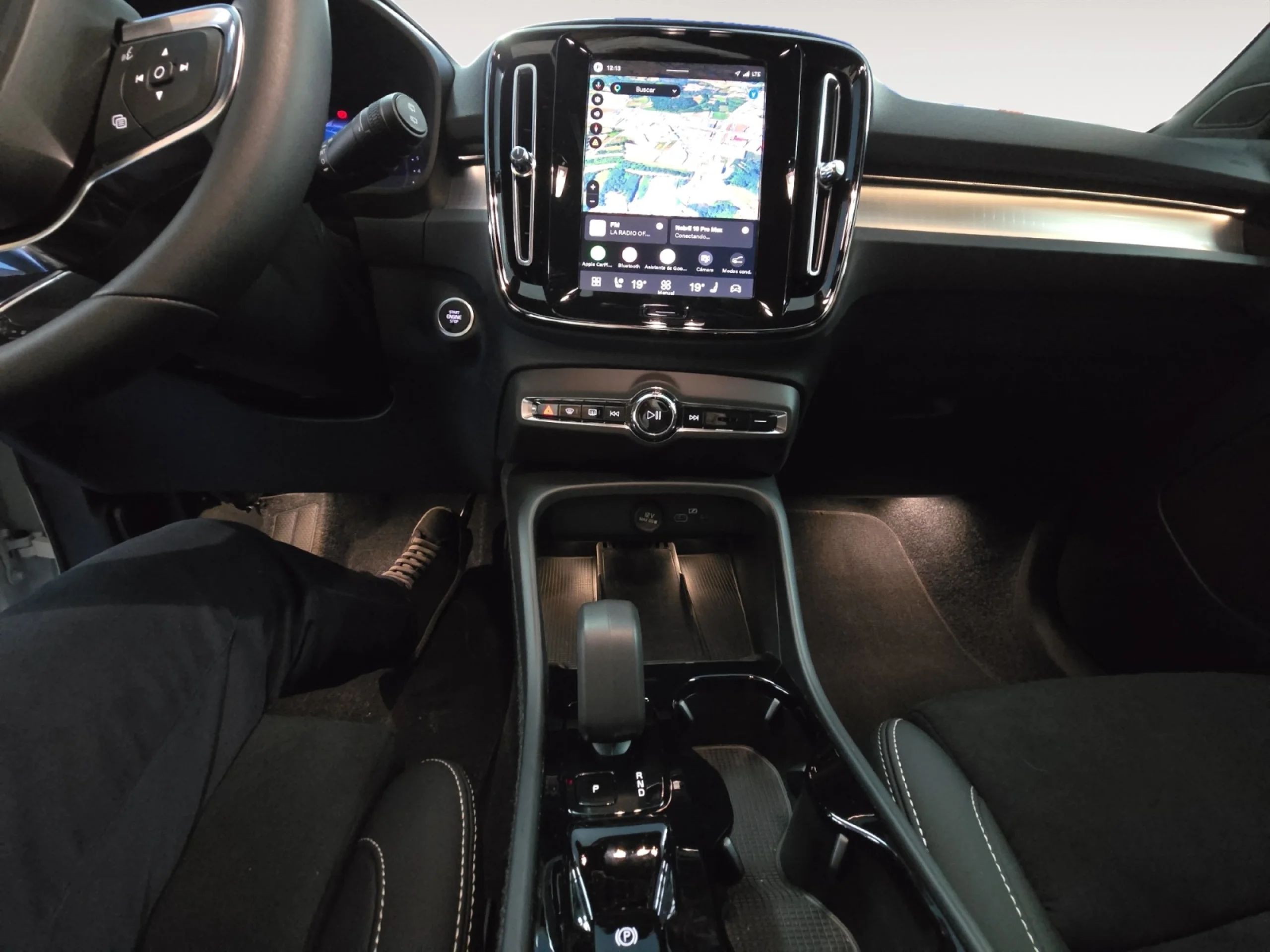 VOLVO XC40 2.0 B3 G PLUS DARK AUTO - Foto 11